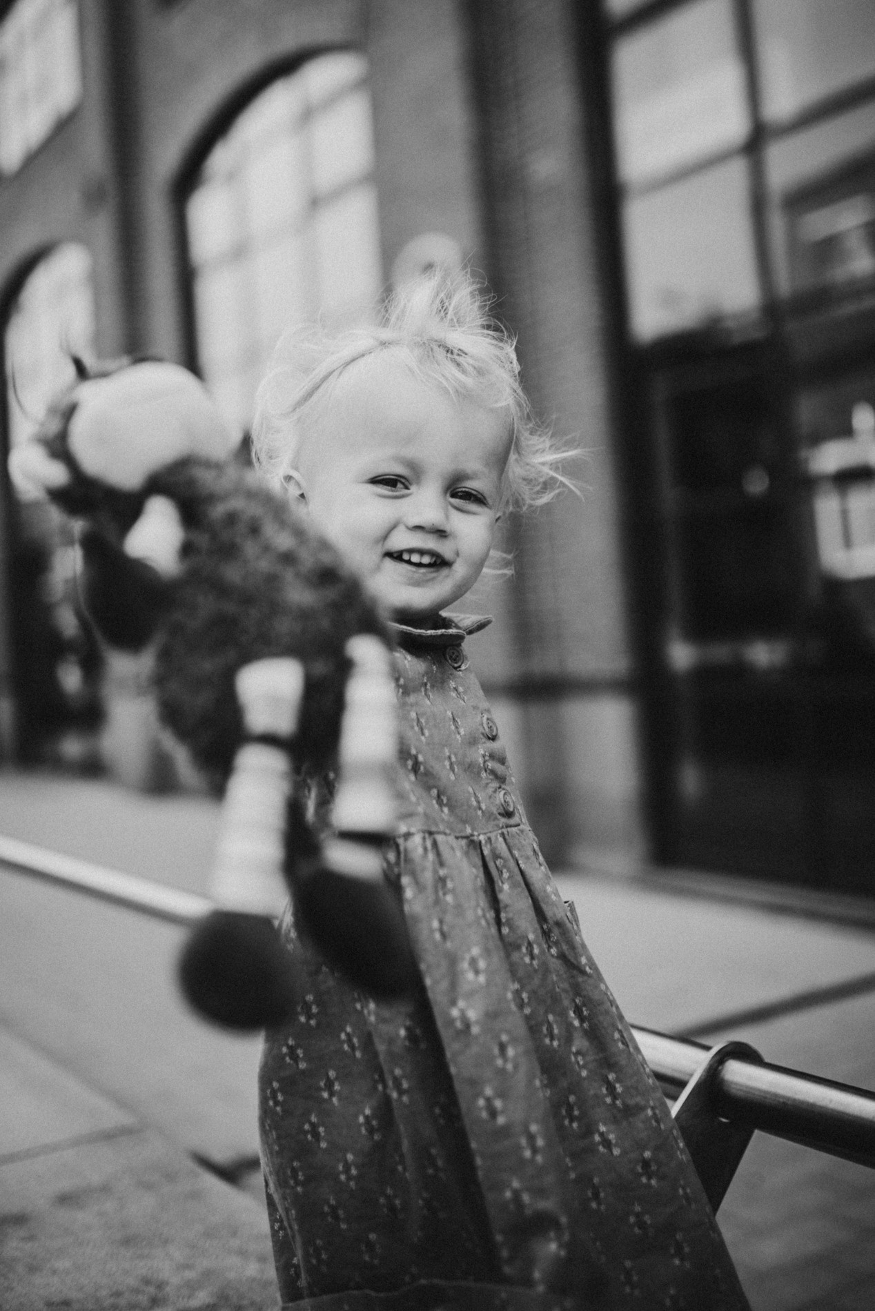 Босиком по мостовой | в городе