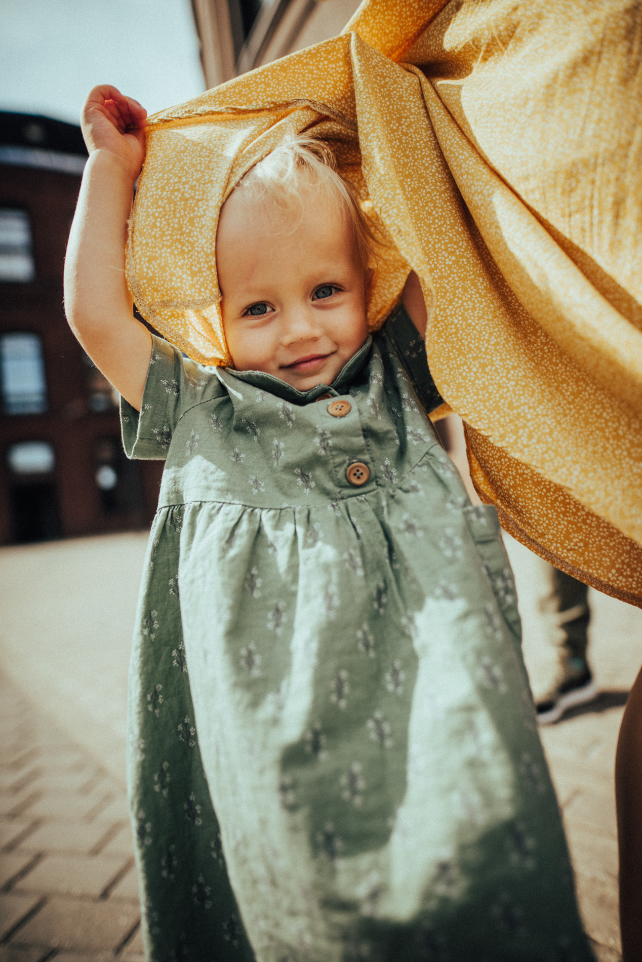 Босиком по мостовой | в городе