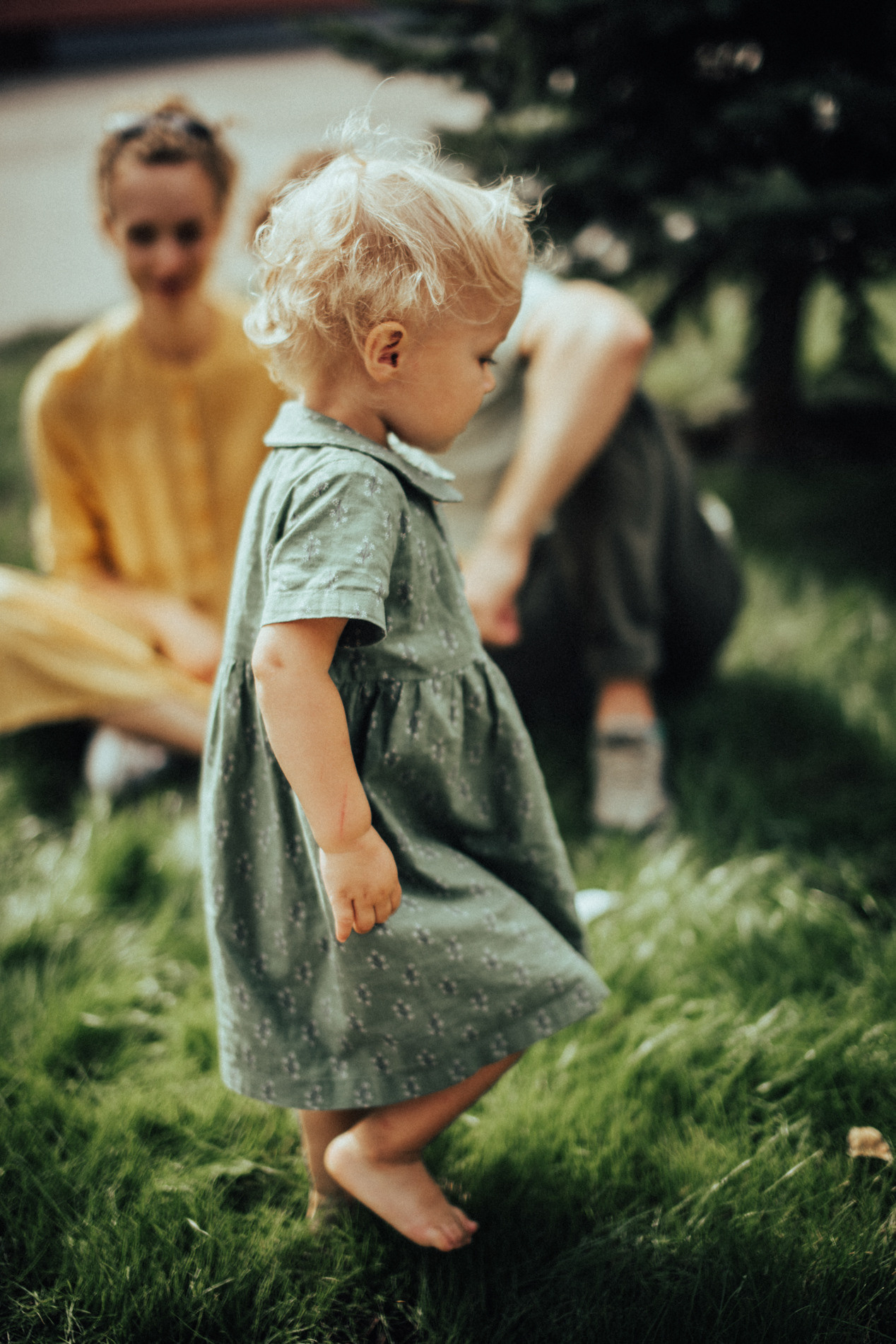 Босиком по мостовой | в городе