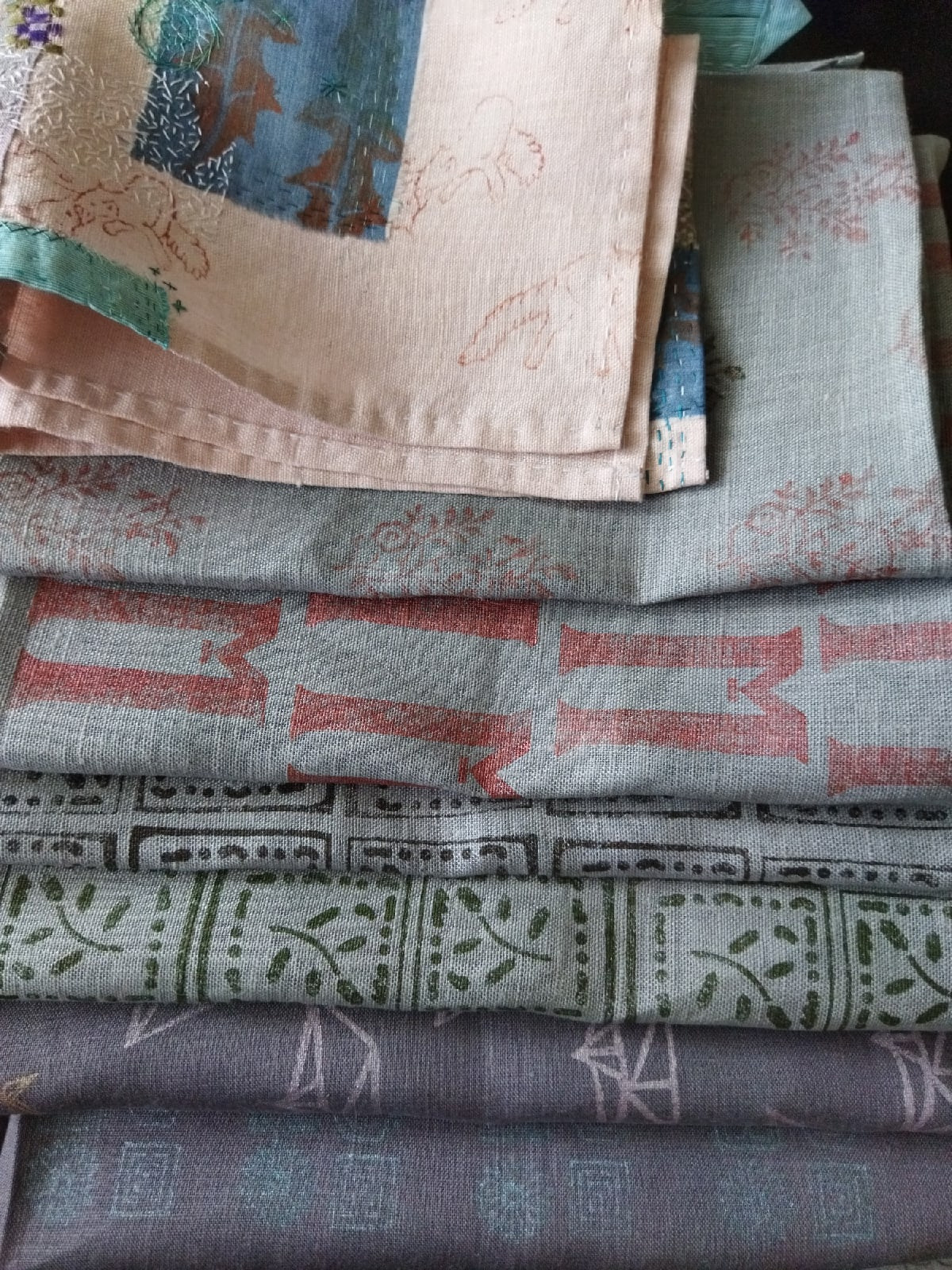 Салфетки и держатель для салфеток. Разделочные доски и деревянная мебель на заказ