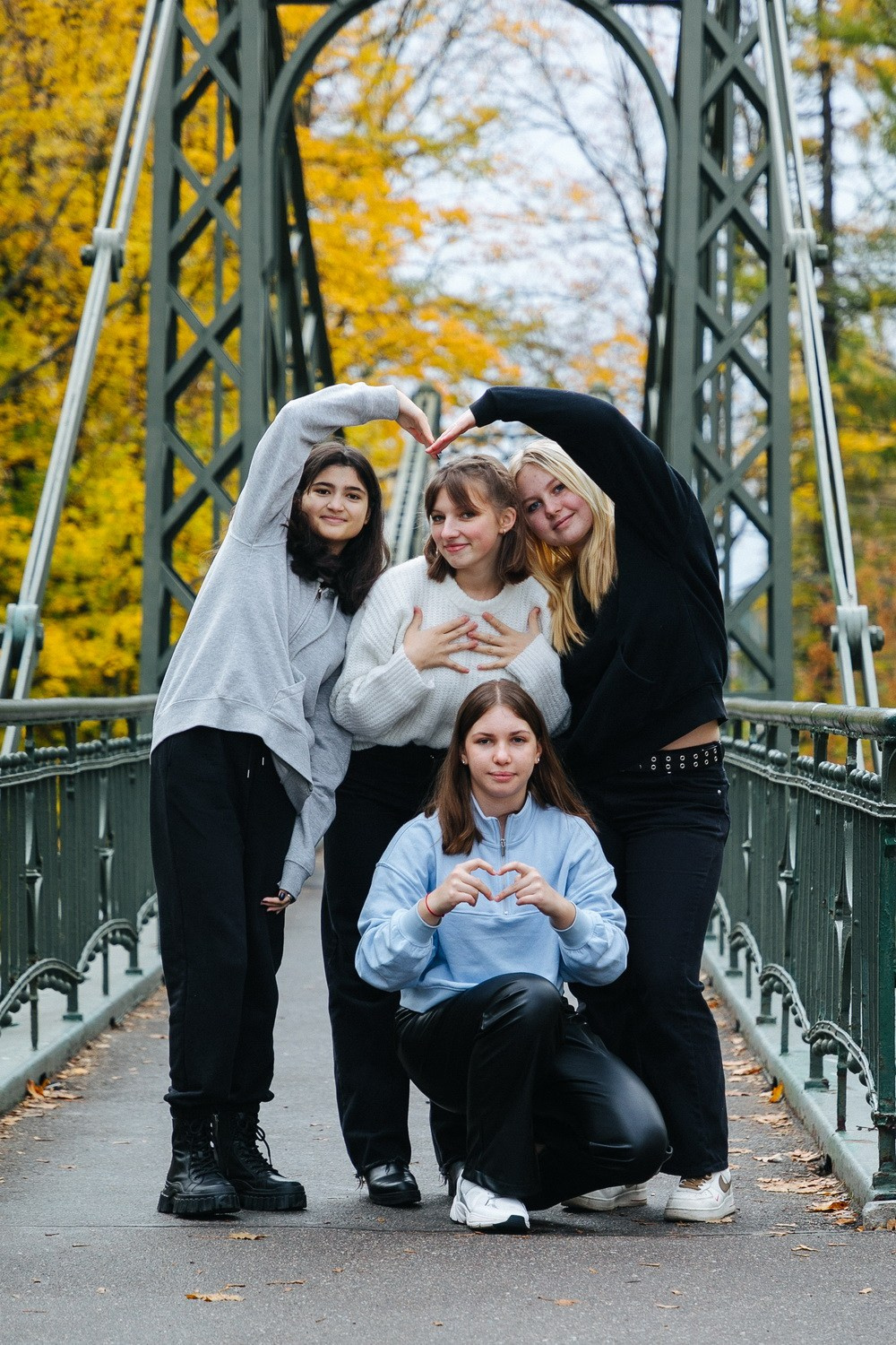 Фотопрогулка для школьного альбома, фотограф Денис Шмигирилов. Фотограф крещение венчание в Петербурге! Помогает подобрать храм и посоветовал душевного батюшку в СПб