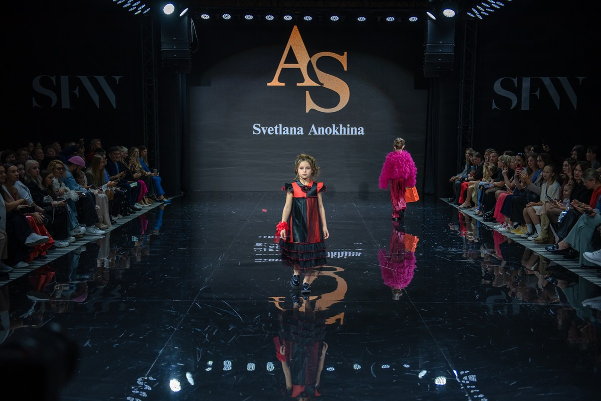 SochiFashionWeek2024 дизайнер Анохина Светлана. Семейный и коммерческий фотограф в Сочи Александр Бодунов