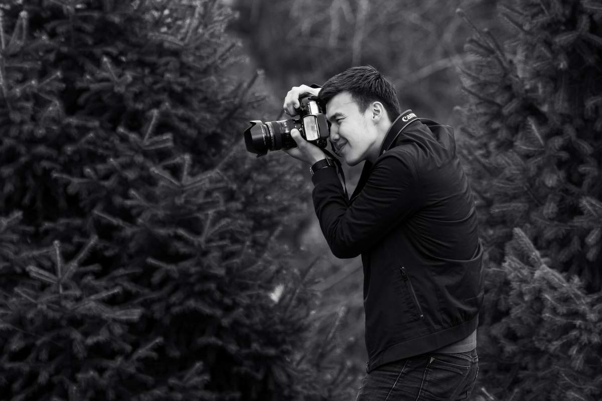 Семейная съемка Алматы. Фотостудия Алматы. Фотограф Алматы. Семейная фотосессия Алматы. Студия черно-белой фотографии Алматы.
