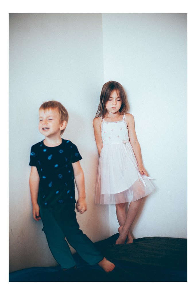 Брат и сестра. Фотограф Денис Денисов