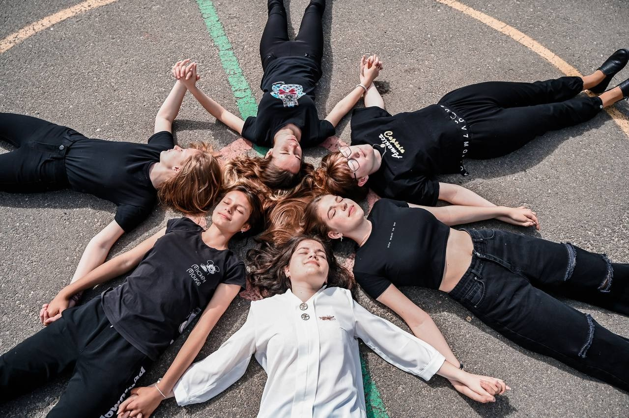 Школьная съёмка улица лайф. Фотограф Алёна Мил