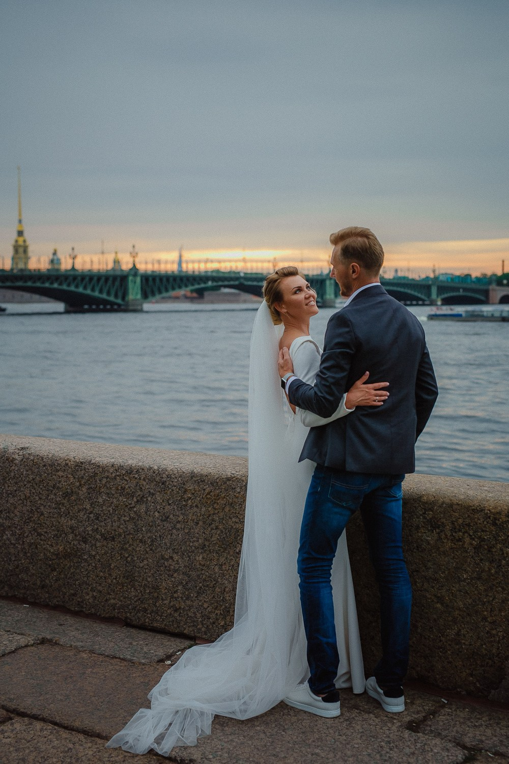 Камерная свадьба в Петербурге. Семейный, портретный и свадебный фотограф в Санкт-Петербурге и Москве