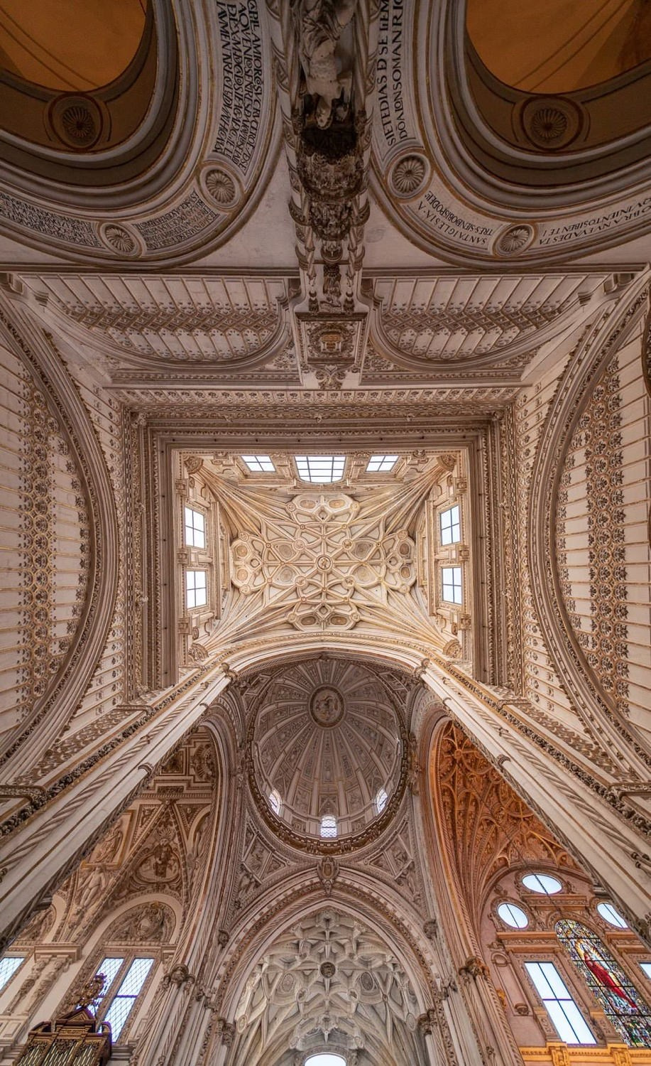 Look up — personal project of photographer Vadim Sherbakov. Vadim Sherbakov Portfolio