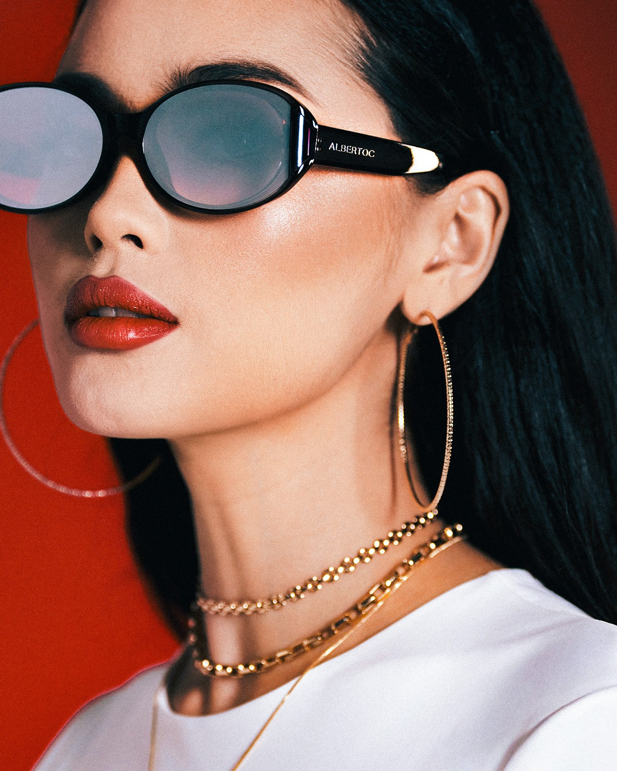 Clothes and jewelry. Berman Euginia