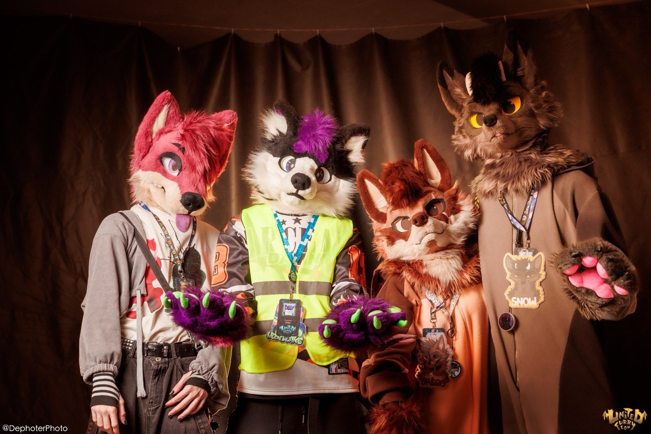 United Furry Convention 2026. Различные мероприятия и просто фотографии людей