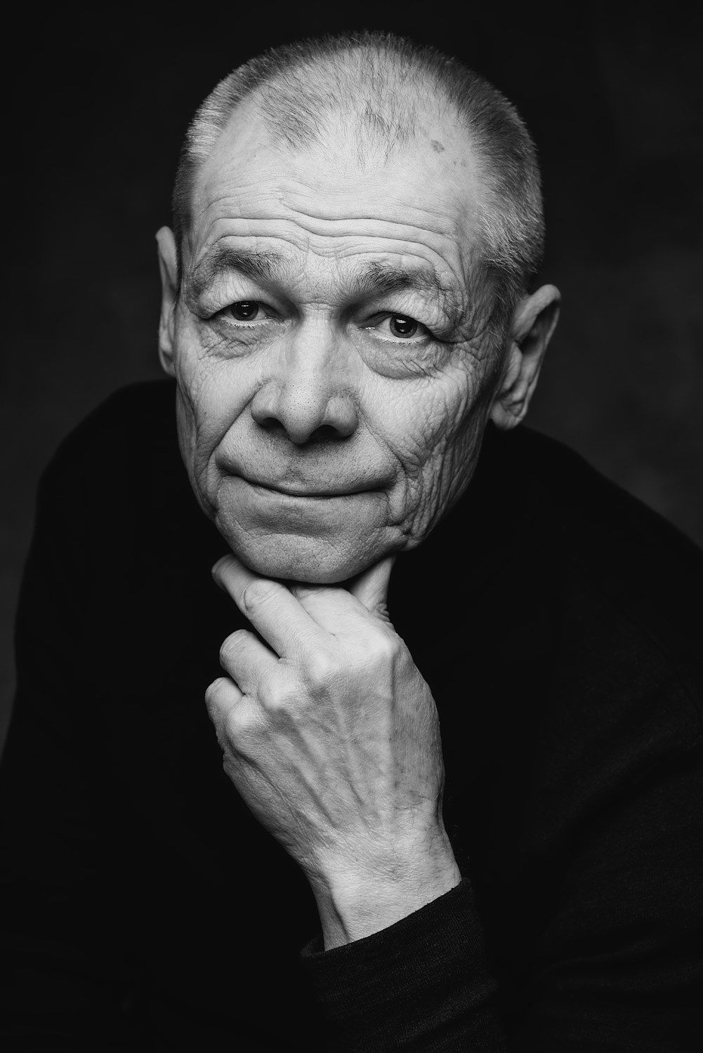 U-ray: Художественный чёрно-белый портрет. U-ray