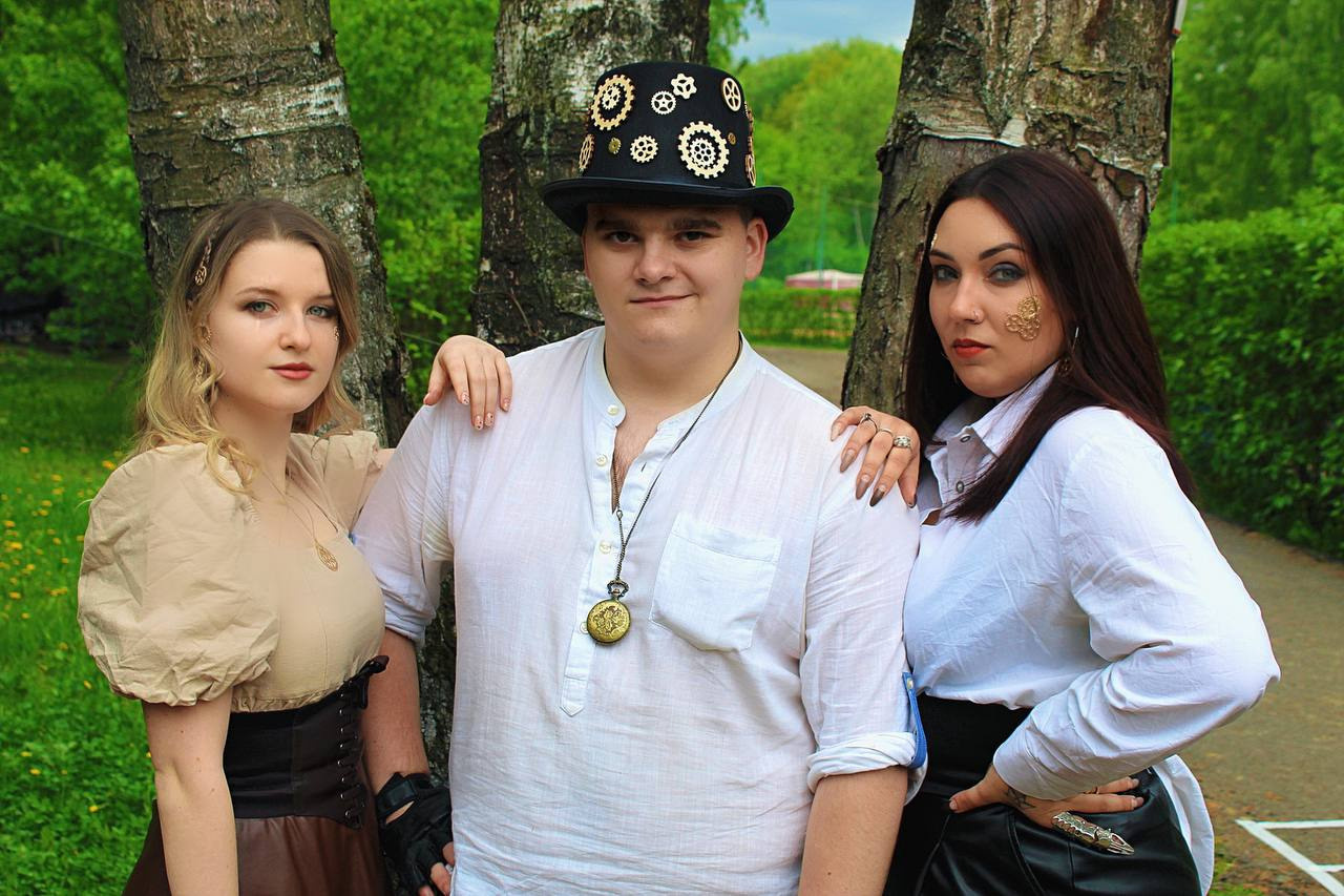 ПОРОГ ЮНОСТИ: последний звонок гумкласса. КАРАМБОЛА: Организация праздников в Москве