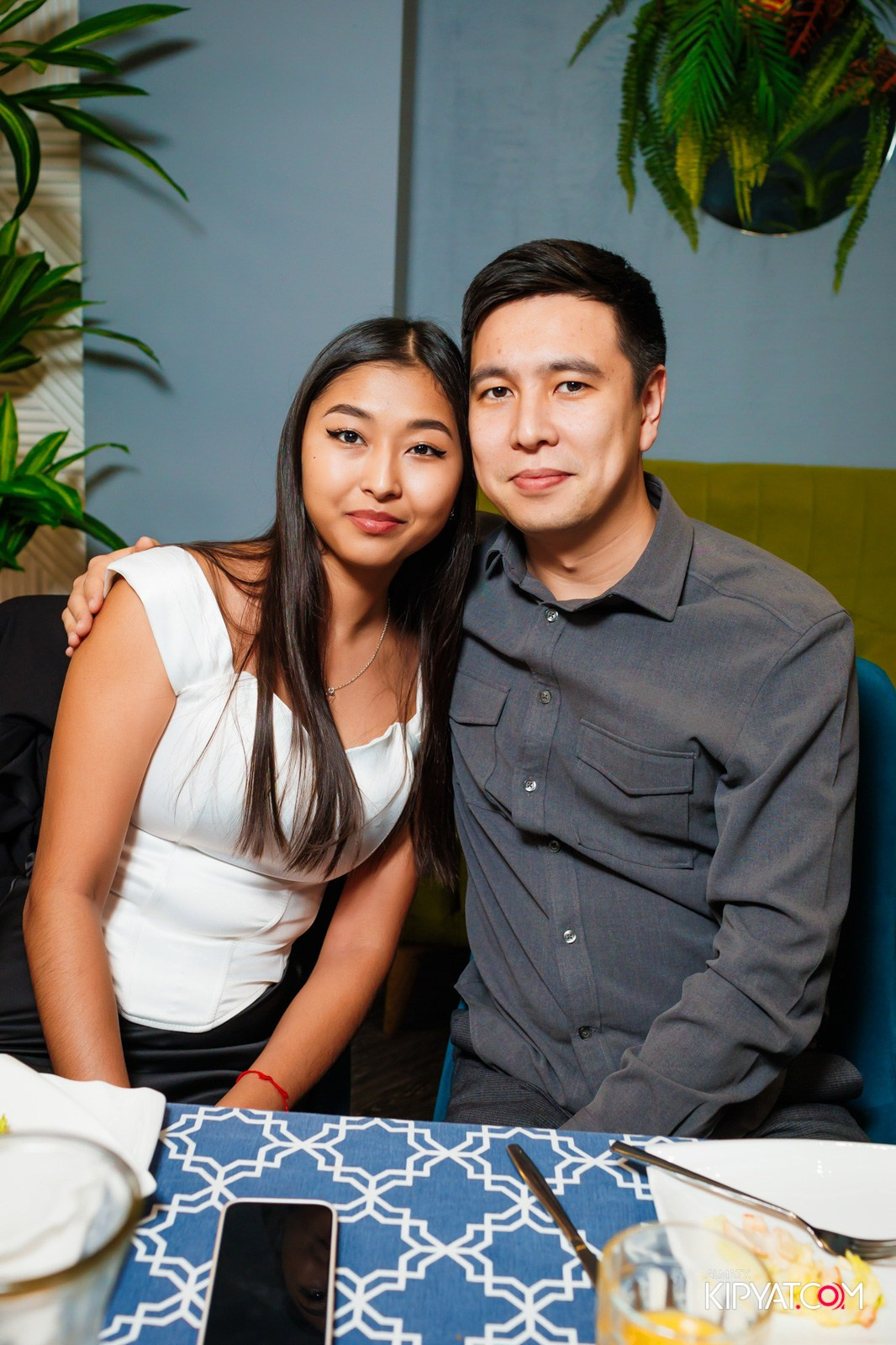 LIFE GRILL CAFE. КИПЯТКОМ АЛМАТЫ!