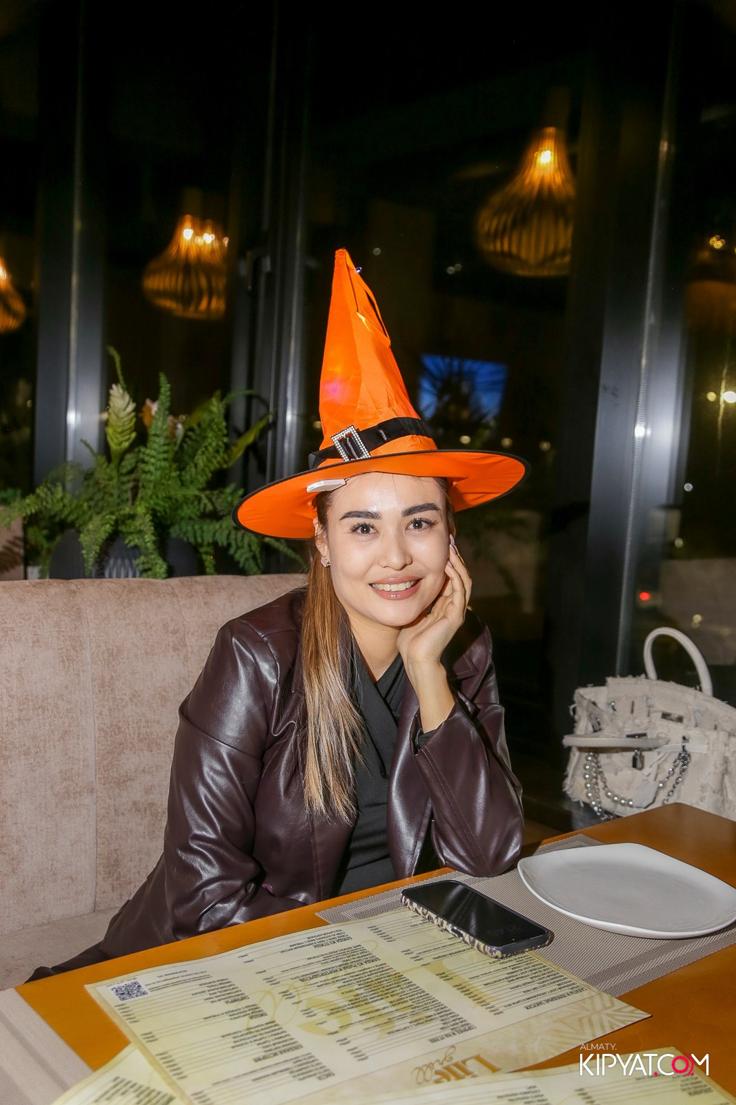 LIFE GRILL CAFE. КИПЯТКОМ АЛМАТЫ!