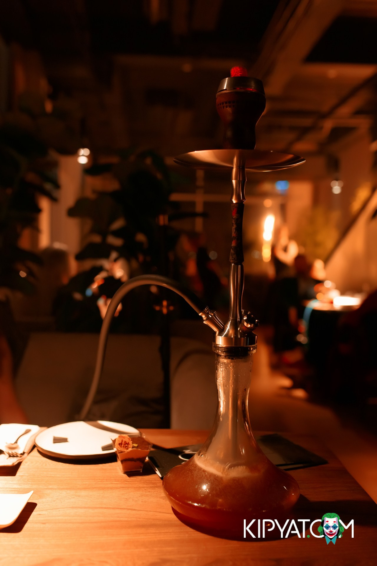 TO HE MOON LOUNGE & HOOKAN. КИПЯТКОМ АЛМАТЫ!