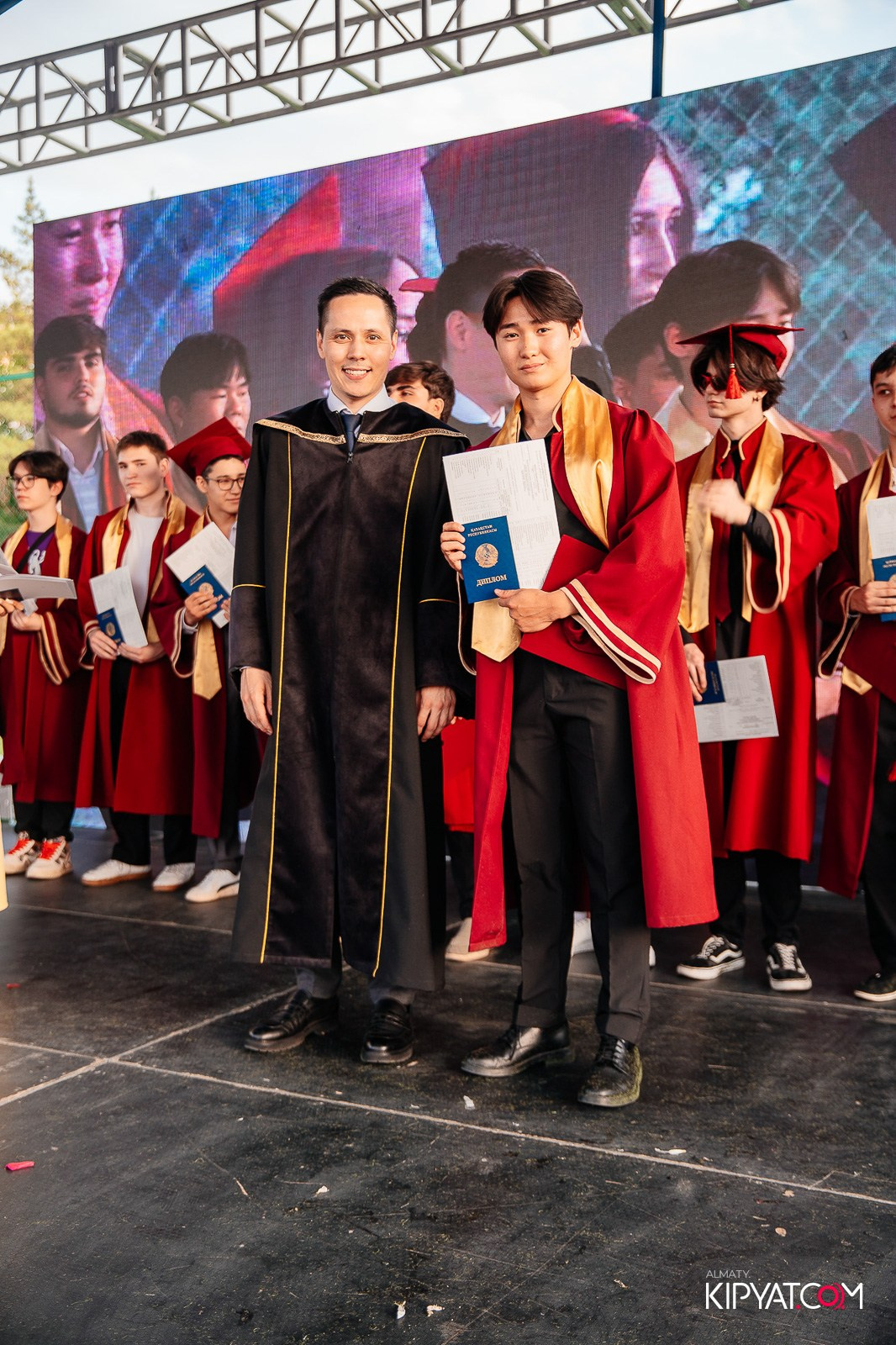 ВРУЧЕНИЕ ДИПЛОМОВ — НАРХОЗ КОЛЛЕДЖ. Part 4. КИПЯТКОМ АЛМАТЫ!