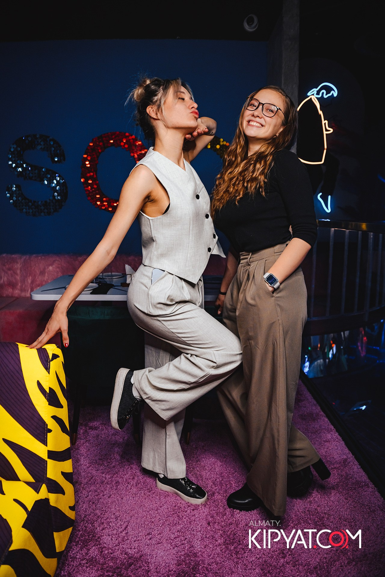 ВЫСТУПЛЕНИЕ ГРУППЫ ВИРУС SANTA BARBARA. КИПЯТКОМ АЛМАТЫ!