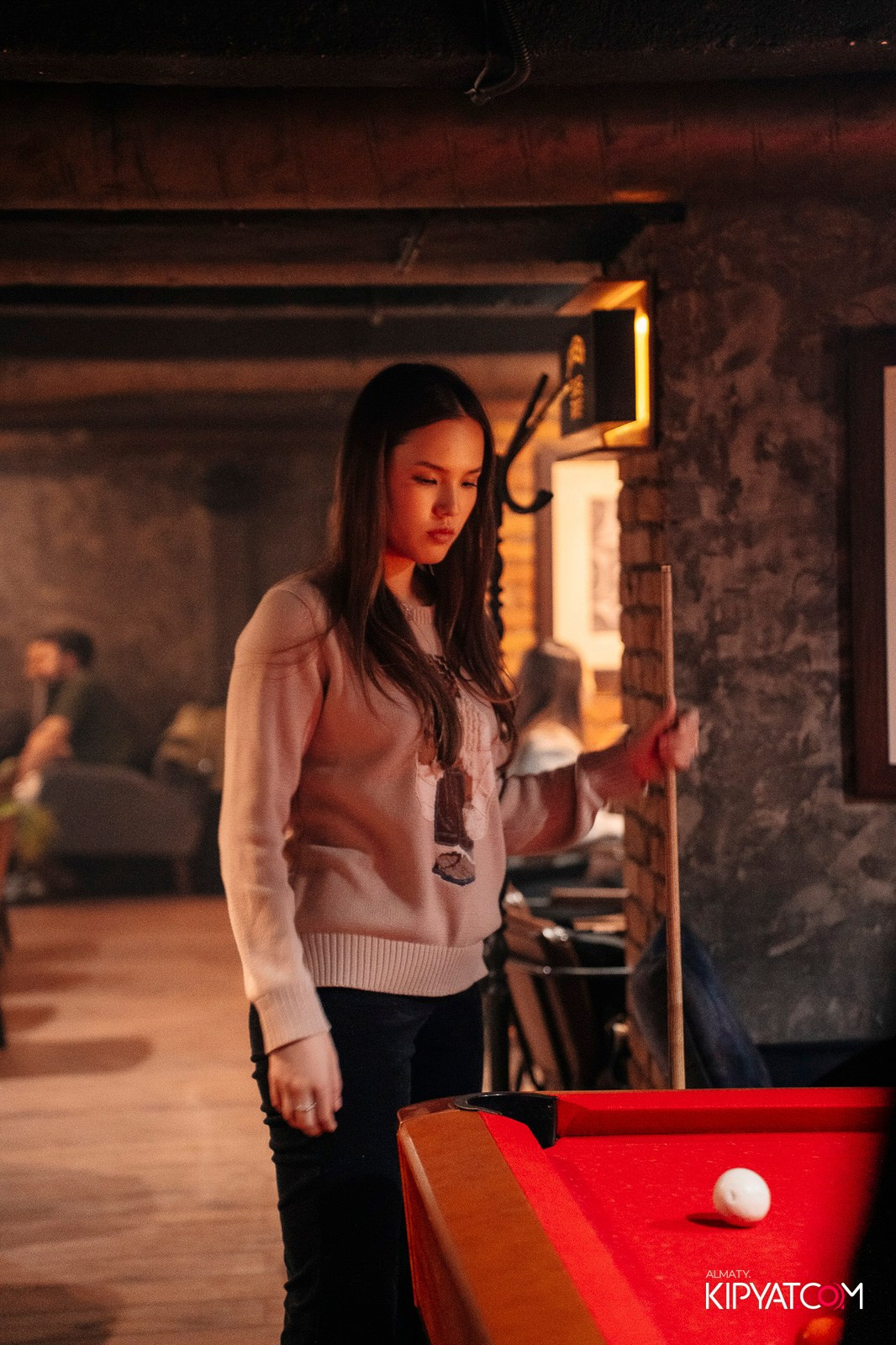 РЕСТО-БАР СКАНДАЛИСТЪ. КИПЯТКОМ АЛМАТЫ!