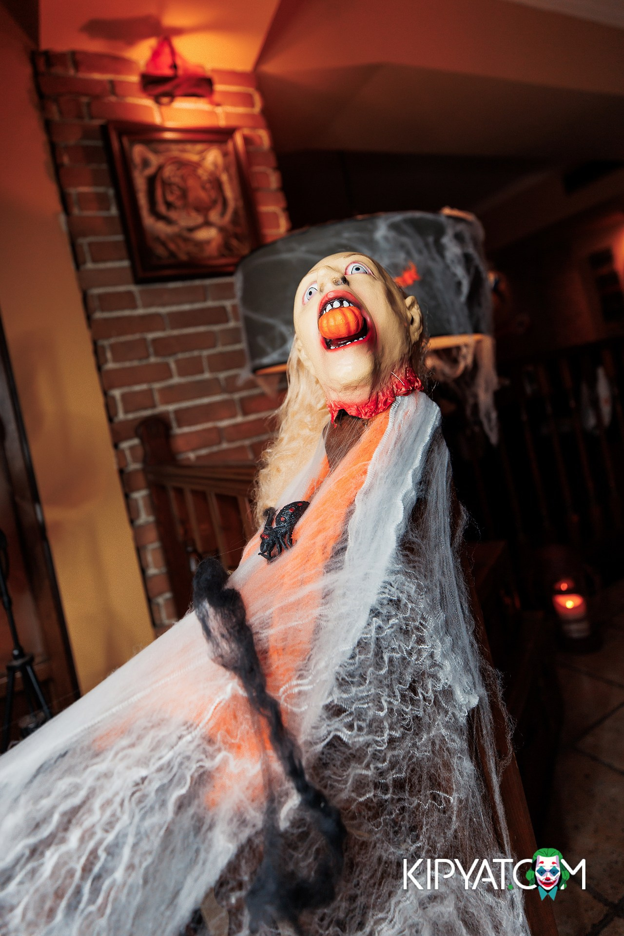 DICKENS RESTAURANT & BAR. КИПЯТКОМ АЛМАТЫ!