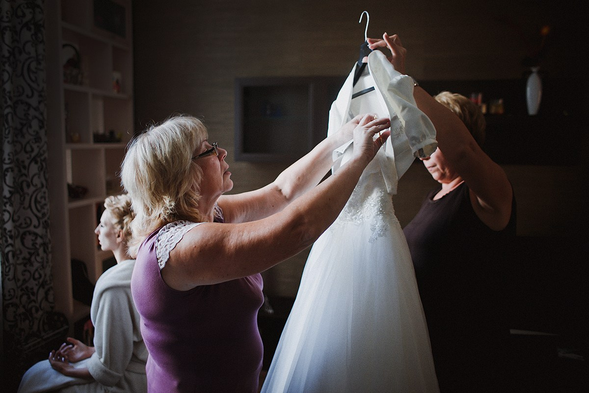 Свадебная прогулка Алекса и Даши. Фотограф крещение венчание в Петербурге! Помогает подобрать храм и посоветовал душевного батюшку в СПб