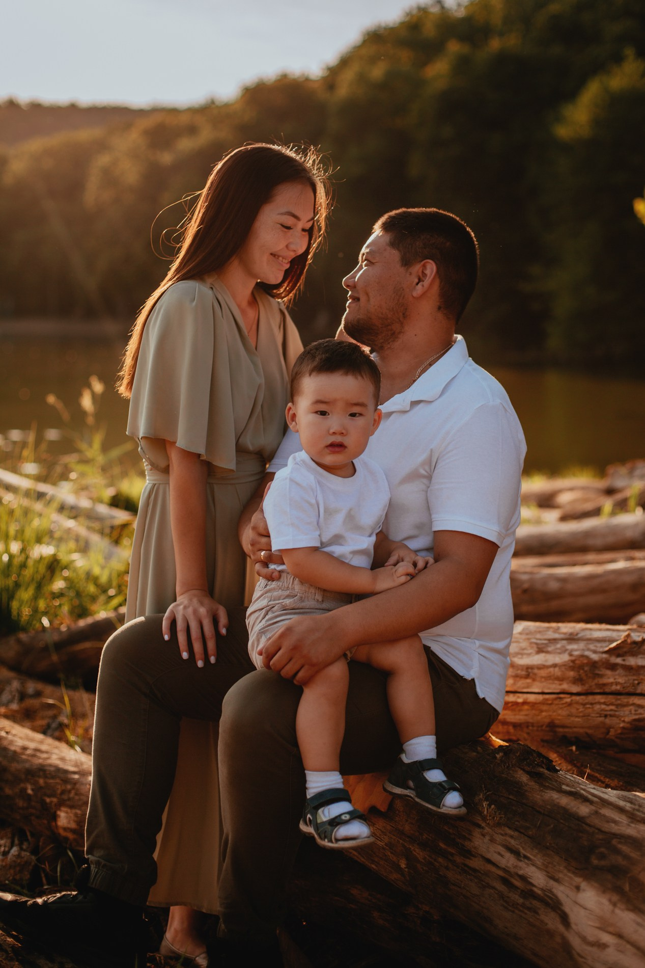 Зарисовки счастья у озера. Семейный и свадебный фотограф в Саратове Катерина Оленская