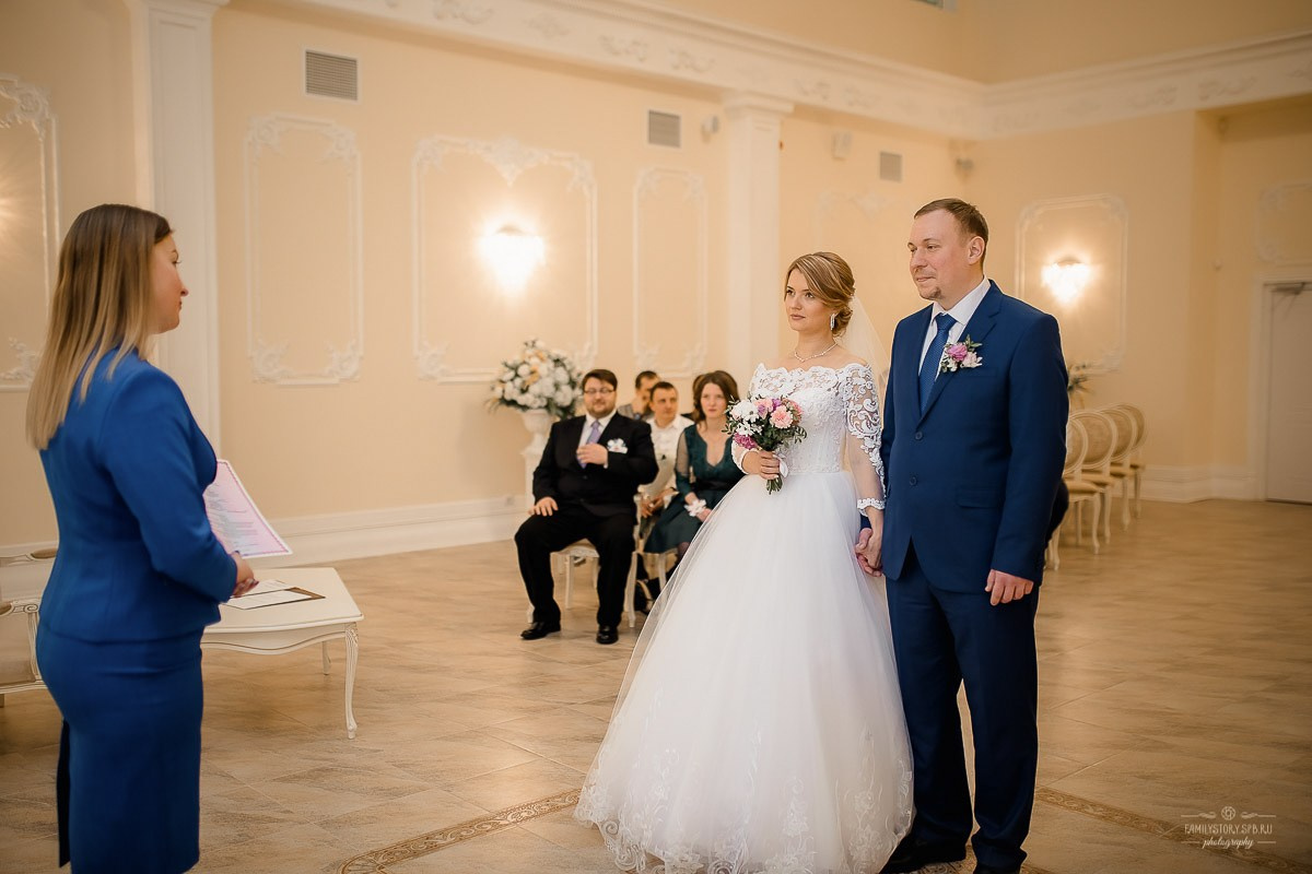 Свадебная фотосессия в интерьере: уют, фактура и свет как у старых мастеров. Свадебный фотограф — Санкт-Петербург (СПб) Питер