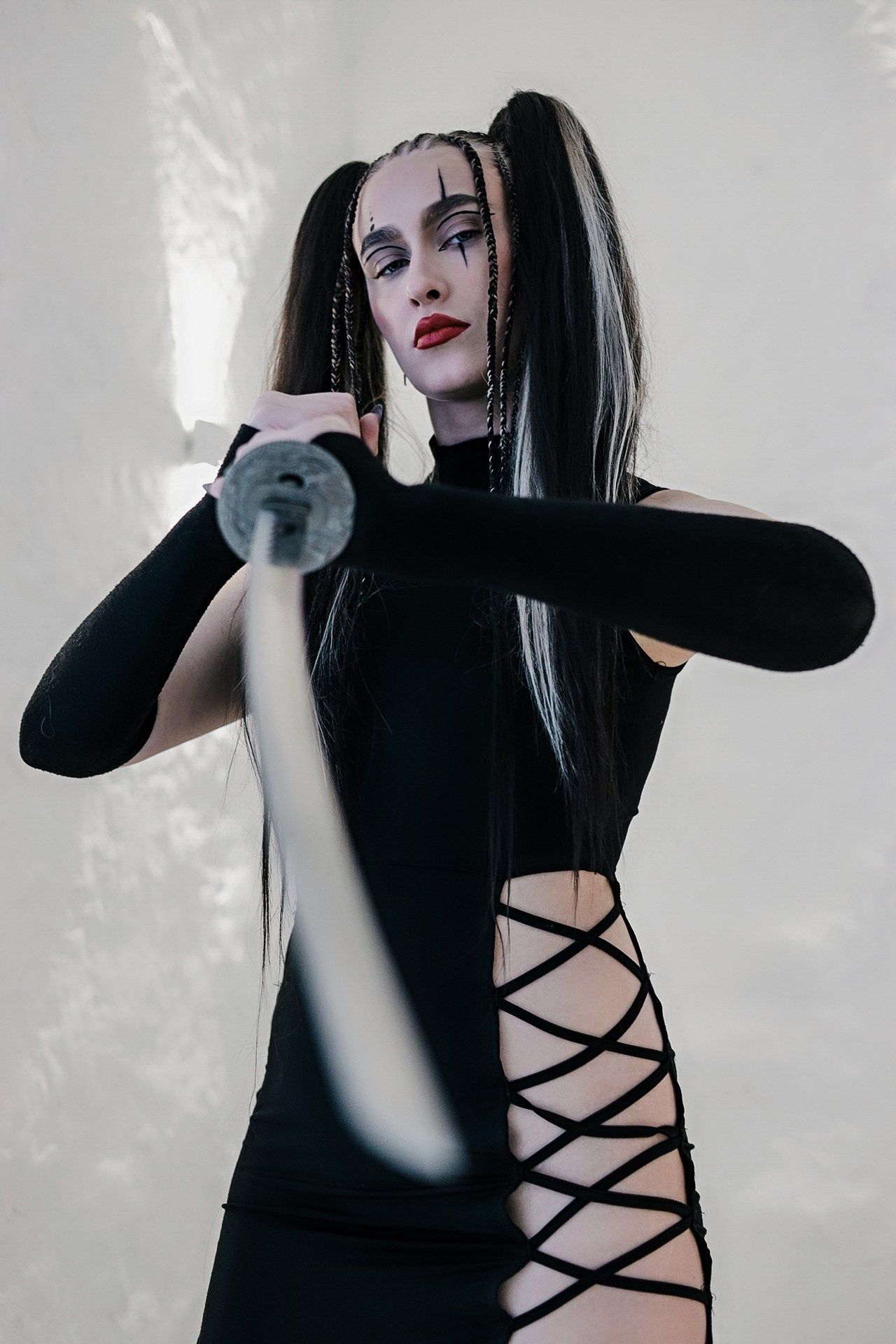 Фотосессия с катаной для Анны Вернер. Профессиональный фотограф Максим Романов в городе Хабаровске