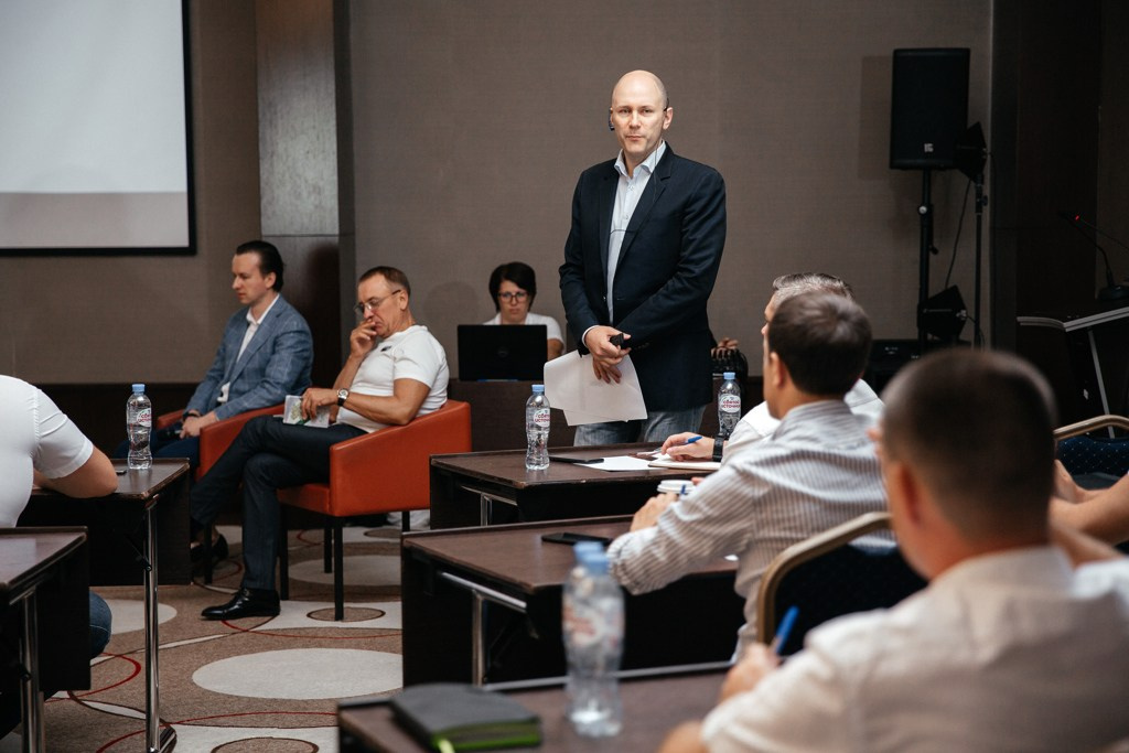 Фотосъёмка конференций, рабочих встреч. Свадебный, репортажный фотограф Дмитрий Макарченко