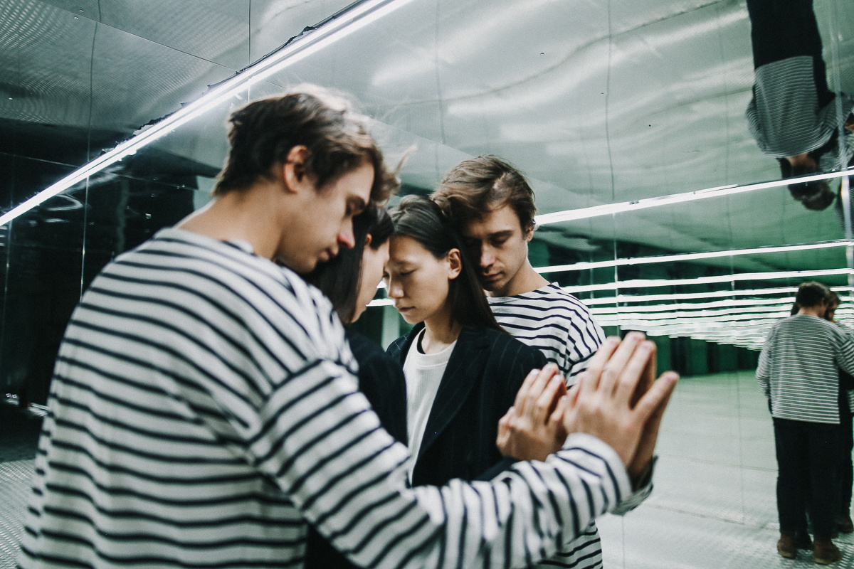 В глубине моего сознания мерцающий свет. Соня Черных (sophieblack)