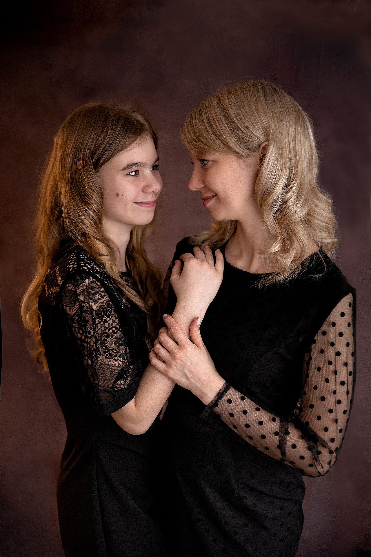 Анна и Даша, домашняя фотосессия. Семейный и детский фотограф в Туле Светлана Воронкова