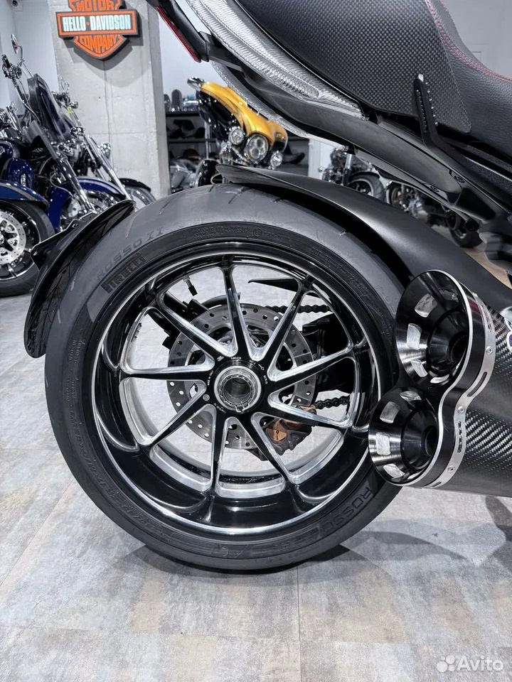 Купить 2016 Ducati Diavel Red Carbon — подробнее на сайте. Hello Davidson, Москва. Только хорошие мотоциклы…
