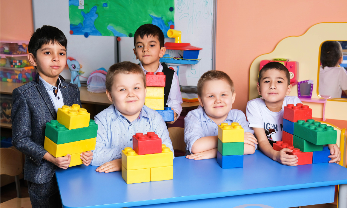 Групповые и общие фотографии. Оживающие выпускные альбомы в Москве и Московской области