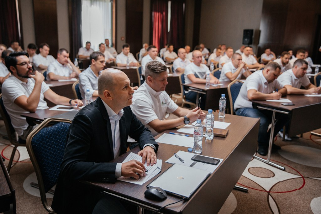 Фотосъёмка конференций, рабочих встреч. Свадебный, репортажный фотограф Дмитрий Макарченко
