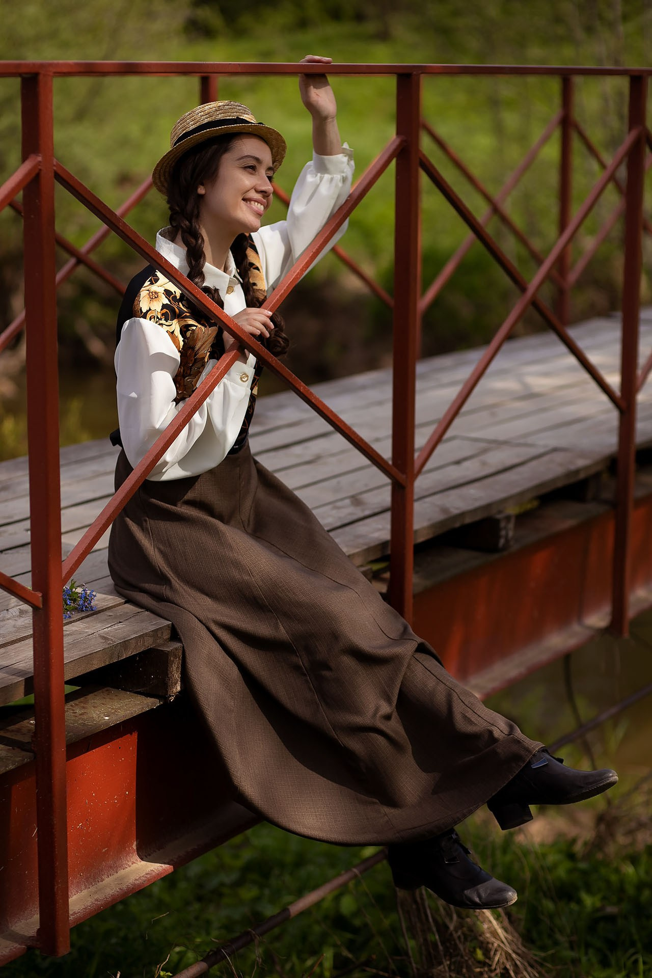 Энн на мосту. Художественная винтажная фотография