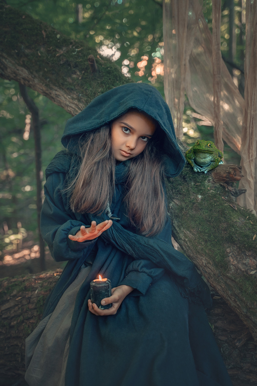 Костюмированная съёмка от группы FotoMix в стиле «Ведьмочка»