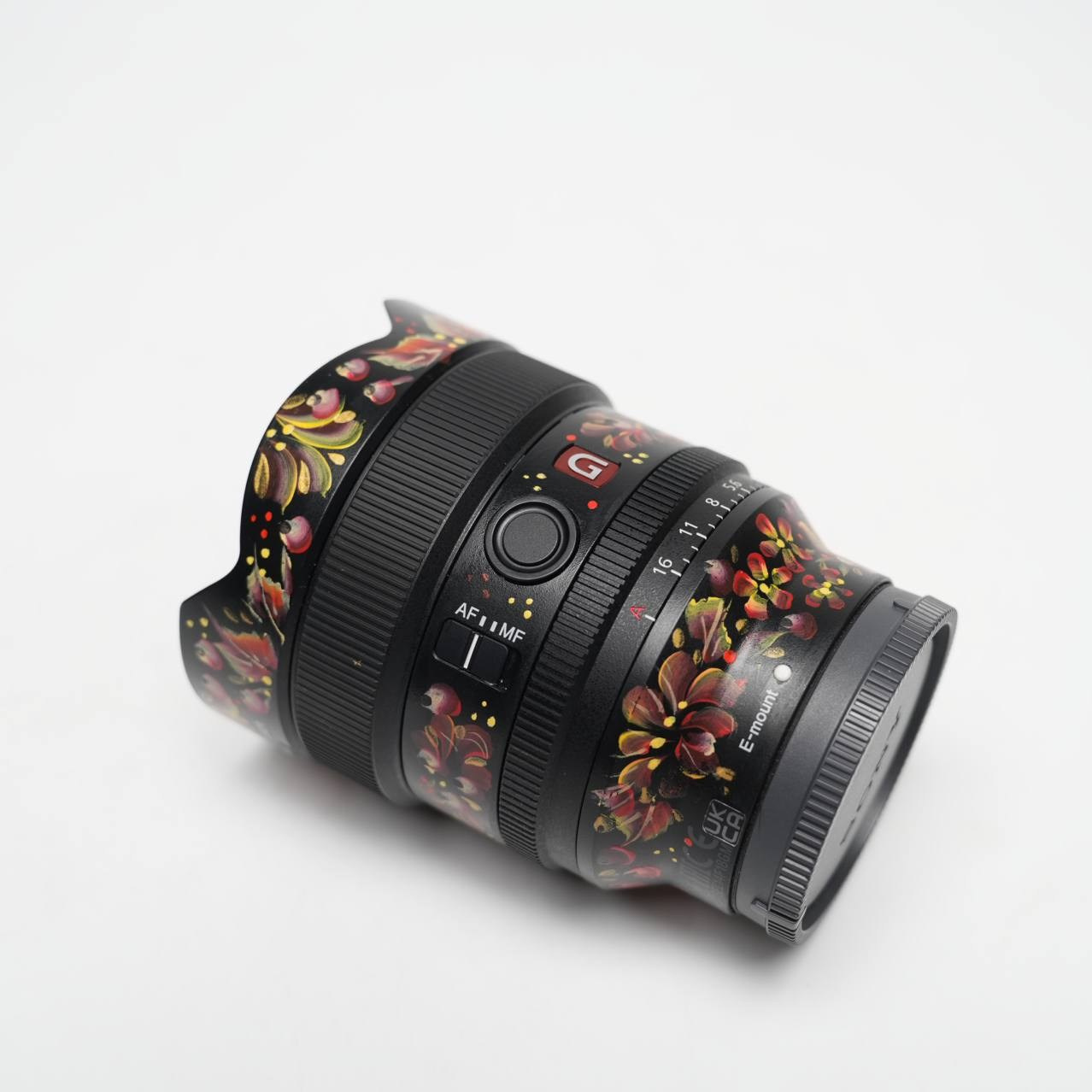 Sony 14 mm f 1,8 GM «Алый цветок». Фото и уникальный кастом объективов