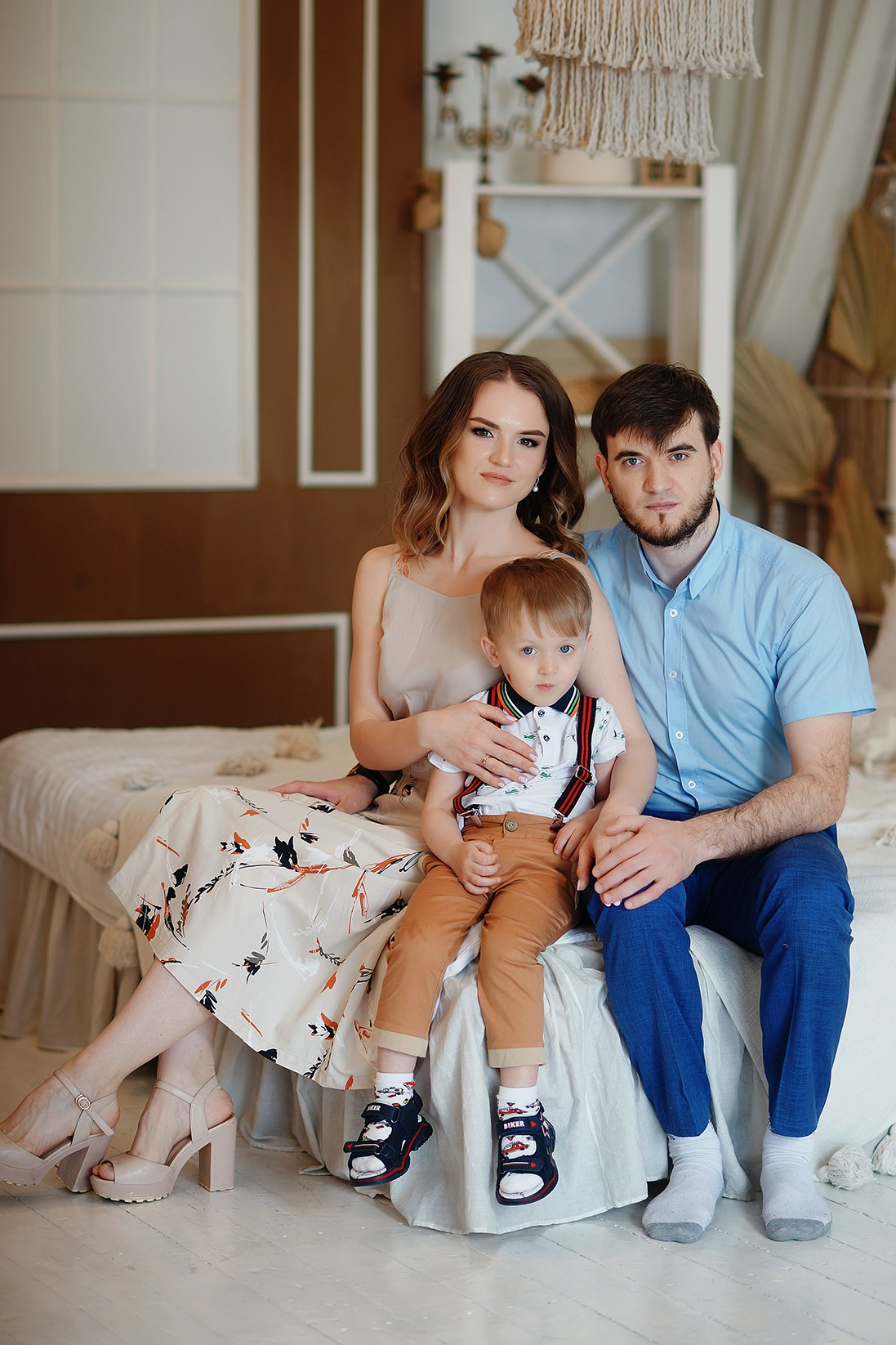 Семейная фотосессия в студии ZOOM. Семейный фотограф г. Новокузнецк Юлия Машникова