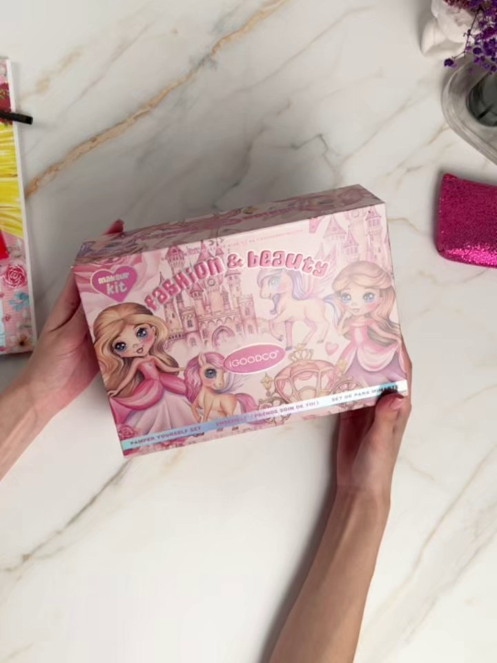 Видео для брендов и маркетплейсов — портфолио видеосъёмки товаров | KED Production. KED Production — продакшн из СПб. Создаём фото, видео и контент, который помогает брендам и селлерам продавать больше