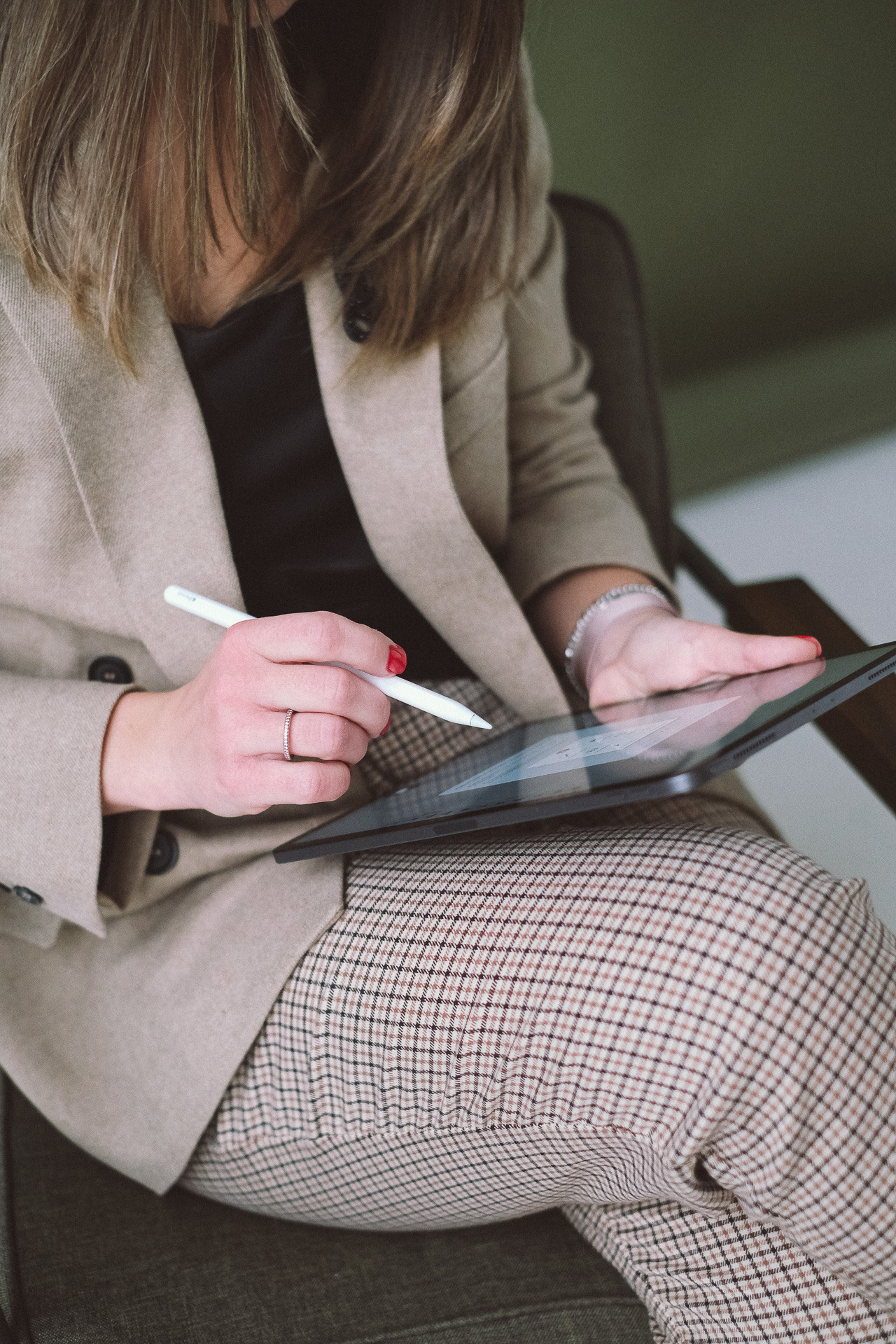 Соня — графический дизайнер. Портретный и репортажный фотограф в Москве Олеся Лисарк