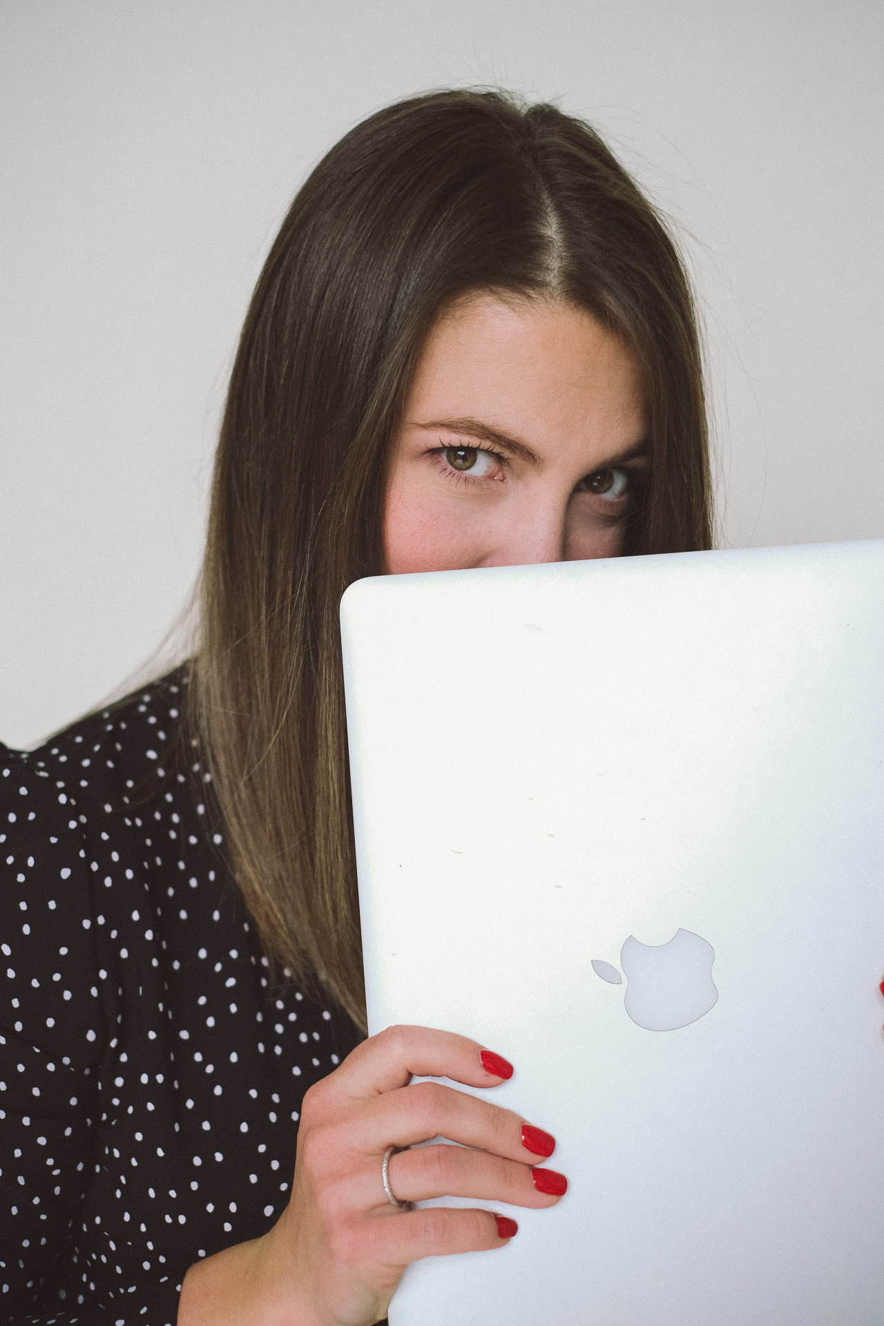 Соня — графический дизайнер. Портретный и репортажный фотограф в Москве Олеся Лисарк