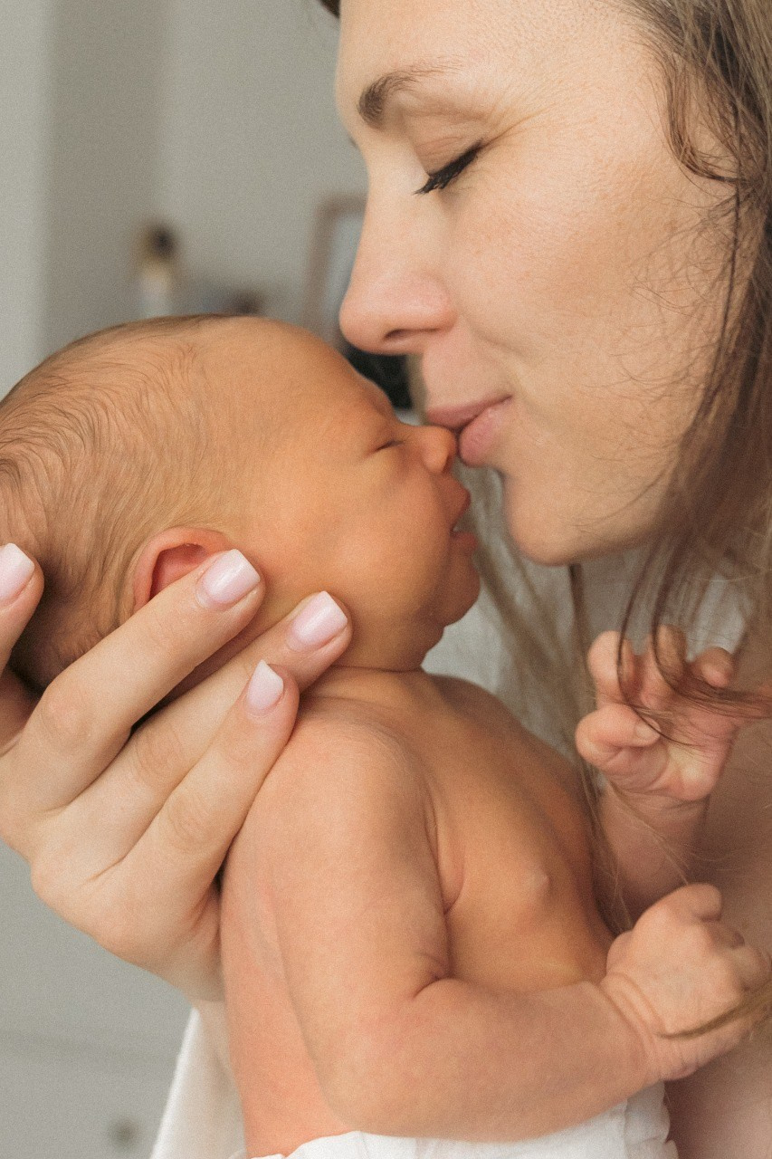 Домашняя фотосессия лайфстайл. Фотографы на роды в Москве. Фото и видео родов. Фотопроект «Продолжение рода»