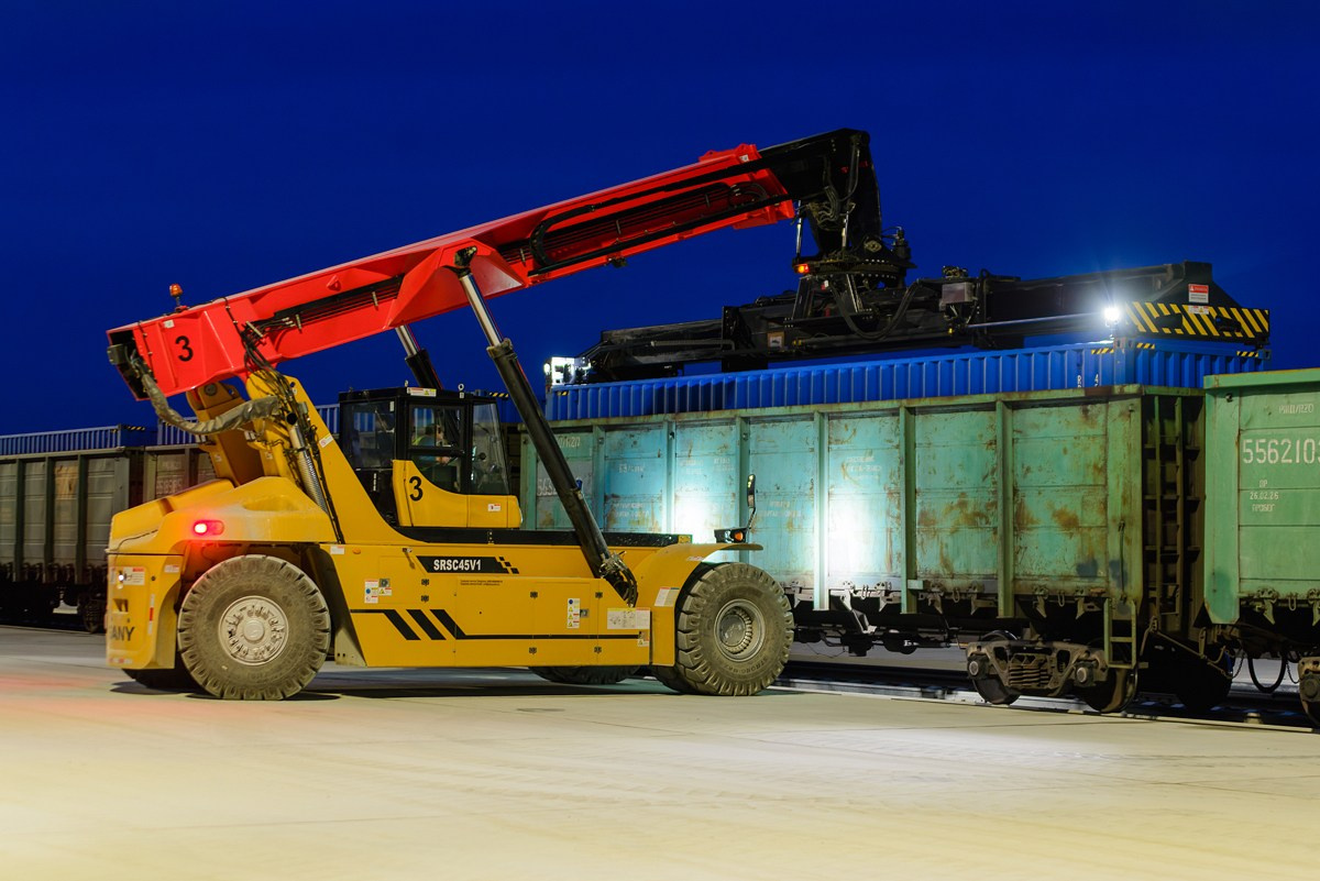 Транспортно-логистический терминал «Сибирский». Фотограф Сергей Сергеев