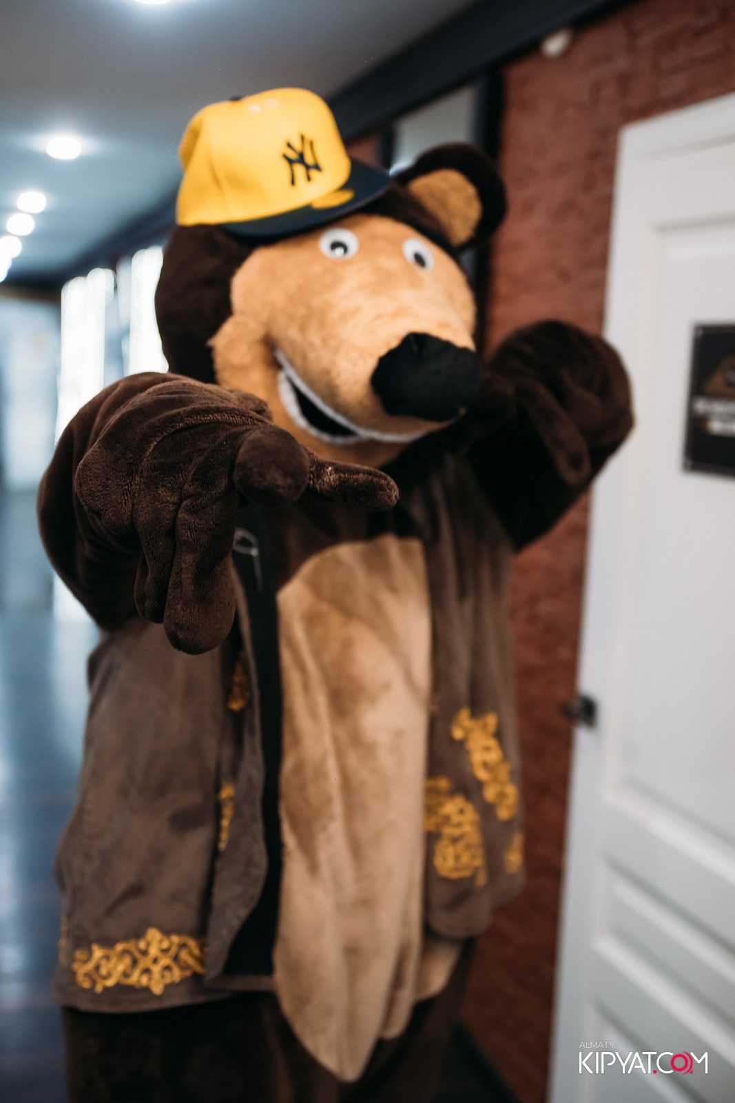 УХО И МЕДВЕДЬ НА САИНА. КИПЯТКОМ АЛМАТЫ!