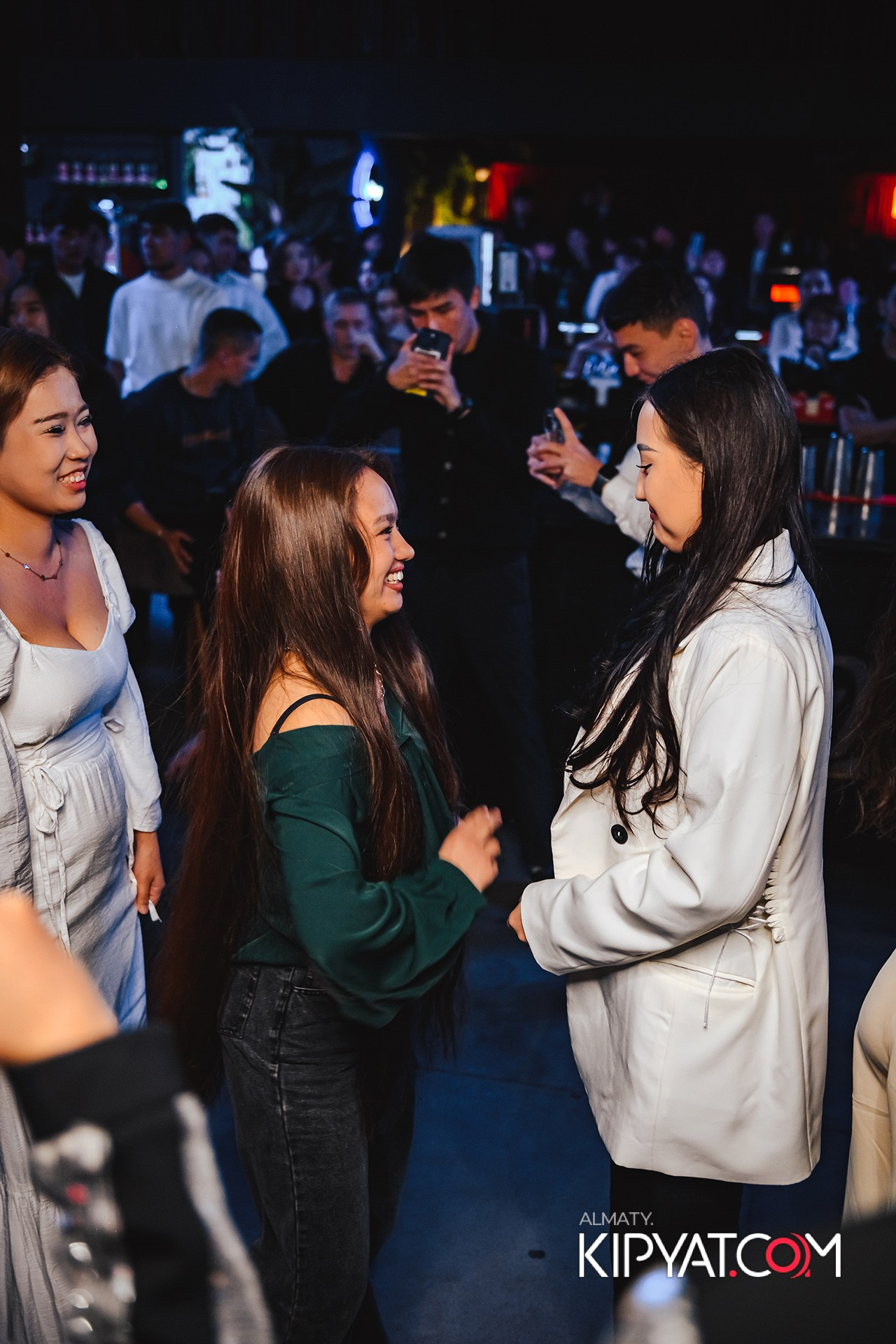 ПОСВЯЩЕНИЕ В СТУДЕНТЫ ''Q'' UNIVERSITY. КИПЯТКОМ АЛМАТЫ!