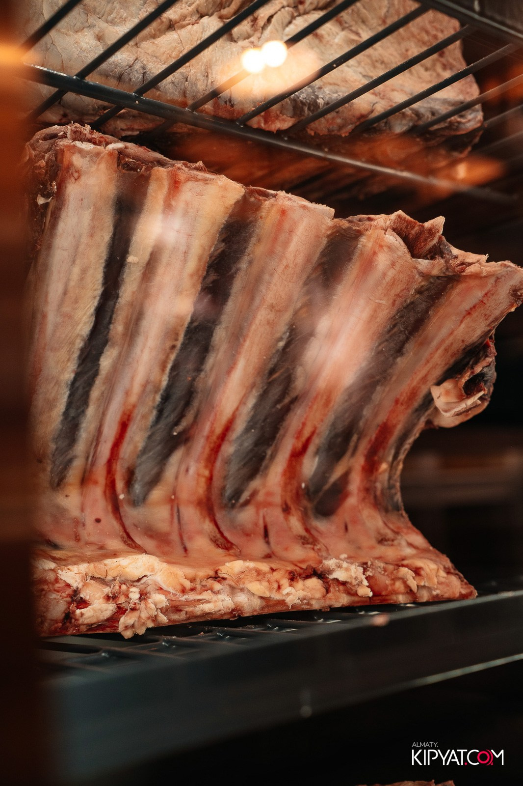 LAUREATE GRAND CAFÉ. КИПЯТКОМ АЛМАТЫ!