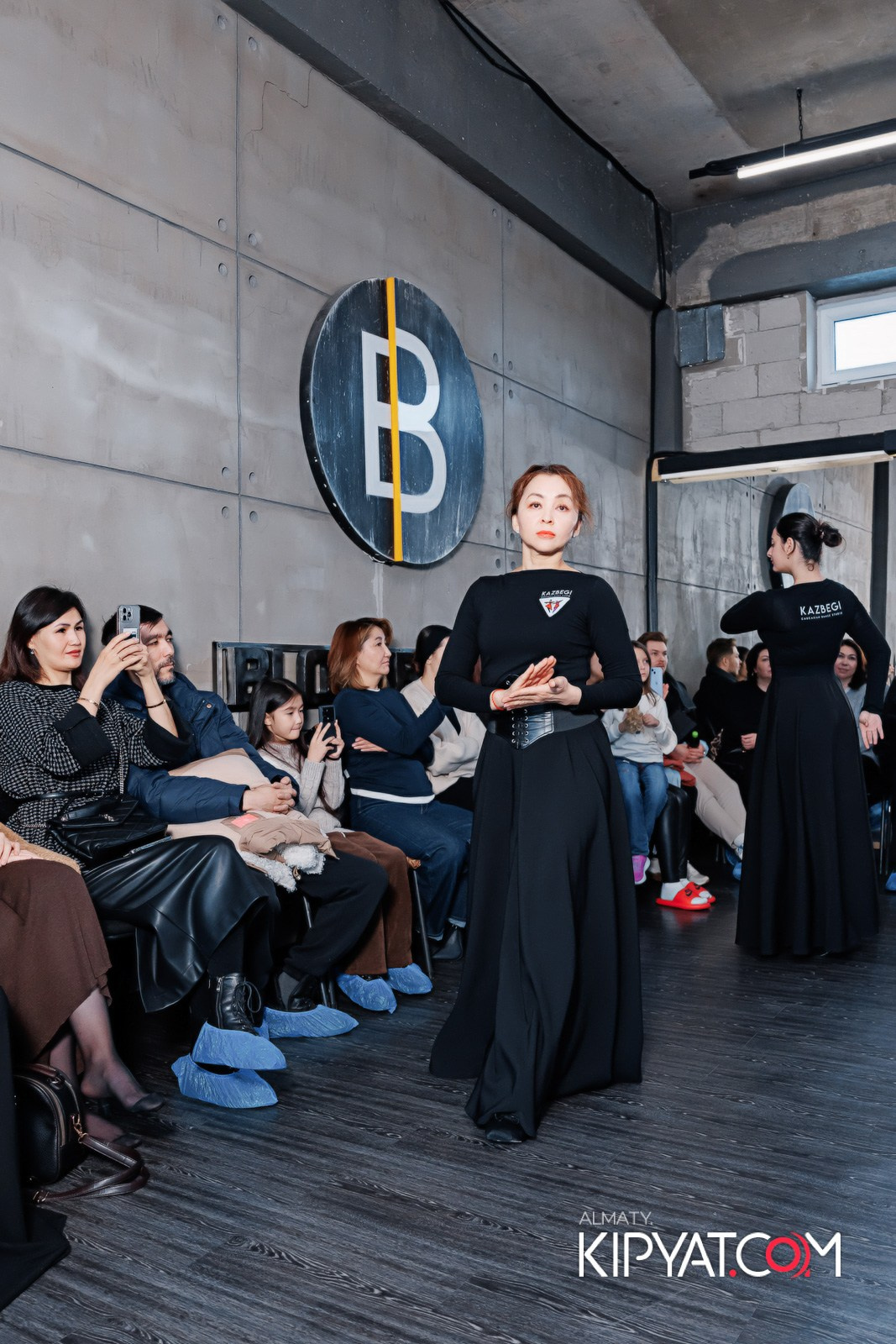 BLOCKBUSTER ТАНЦЕВАЛЬНАЯ АКАДЕМИЯ. КИПЯТКОМ АЛМАТЫ!