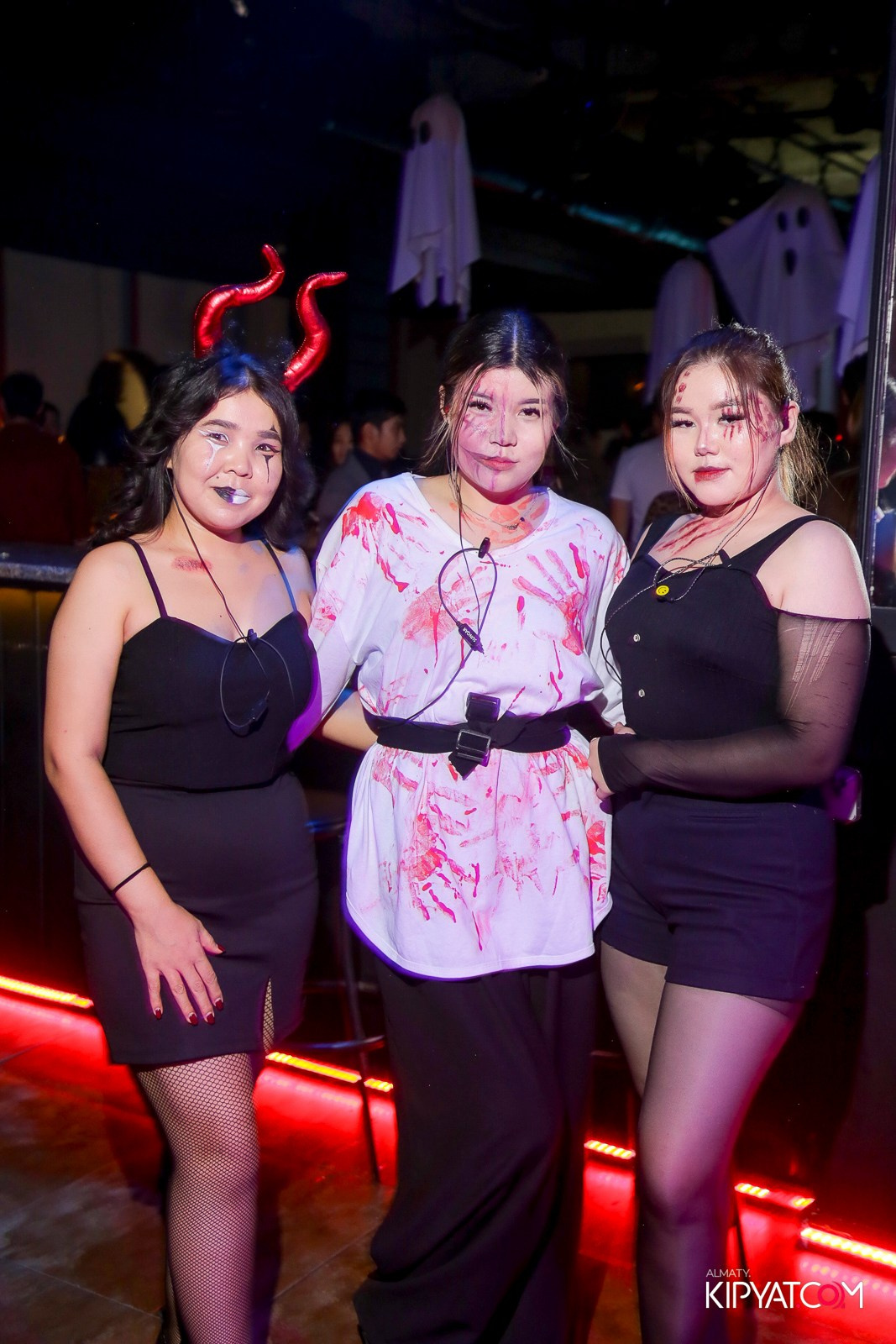 ARAGOSTA ДИСКО-БАР. КИПЯТКОМ АЛМАТЫ!