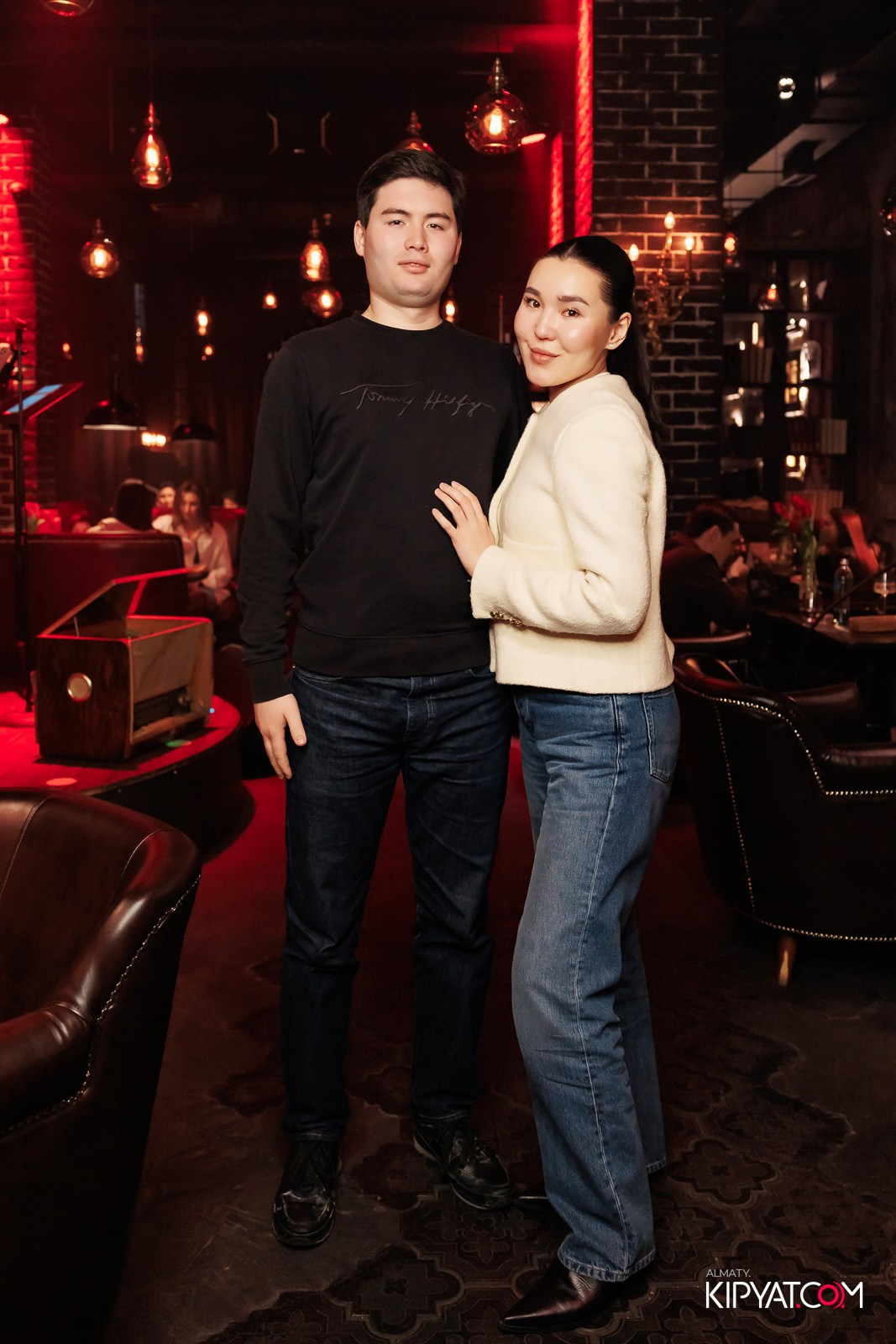 TANGIERS LOUNGE НА САТПАЕВА. КИПЯТКОМ АЛМАТЫ!