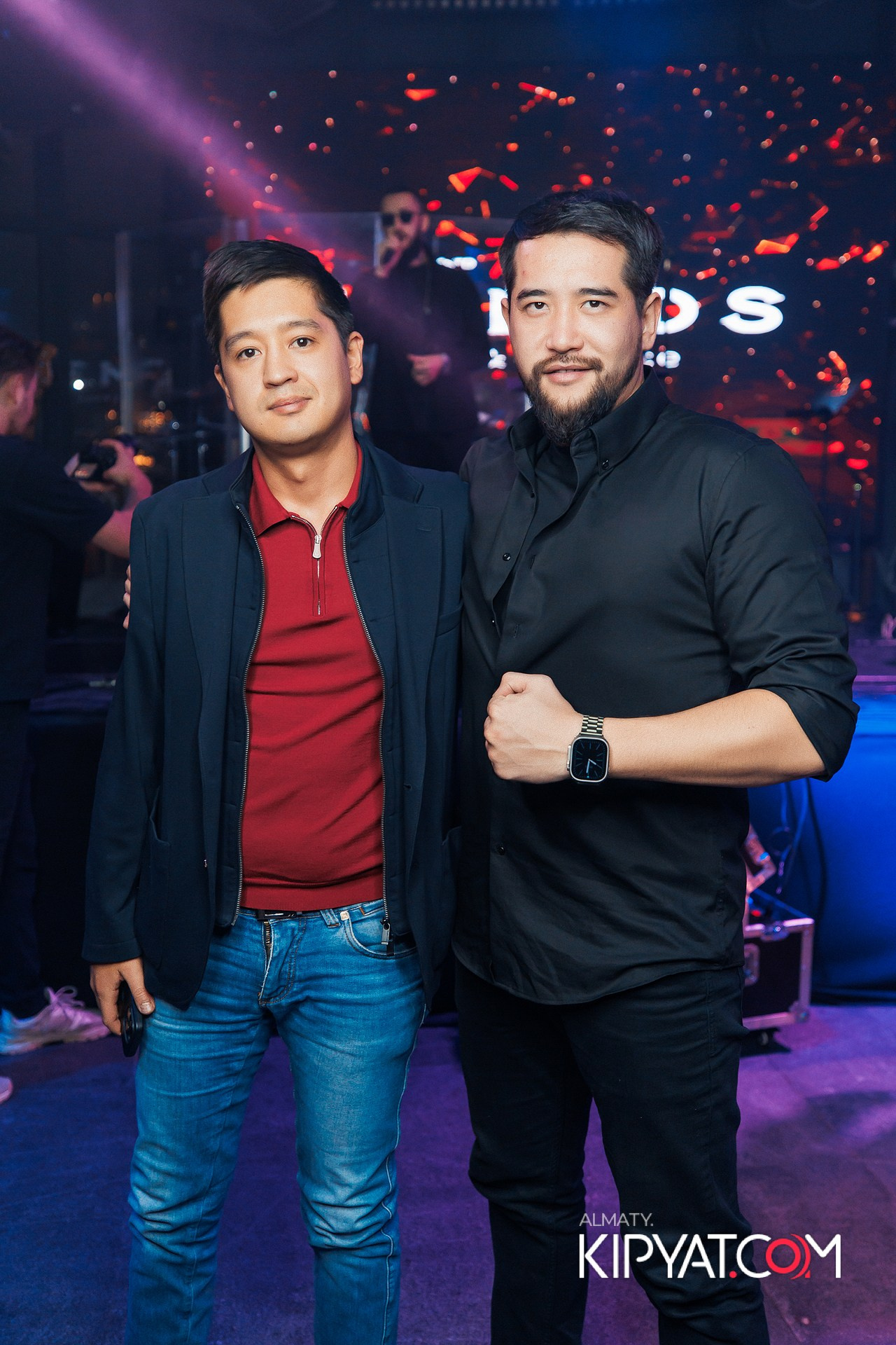 FRIENDS TERRACE & BAR. КИПЯТКОМ АЛМАТЫ!