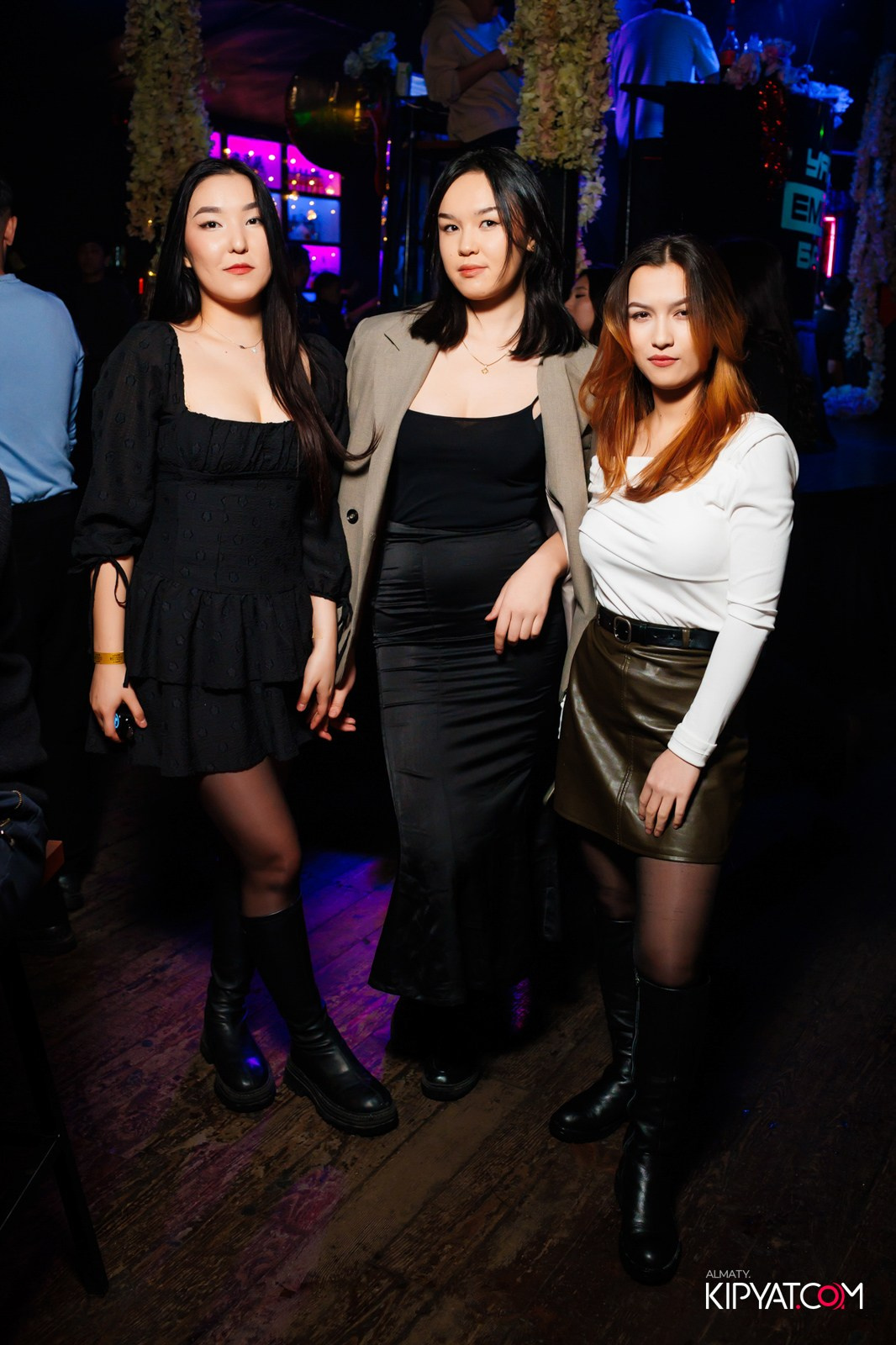 UYAT EMES BAR. КИПЯТКОМ АЛМАТЫ!