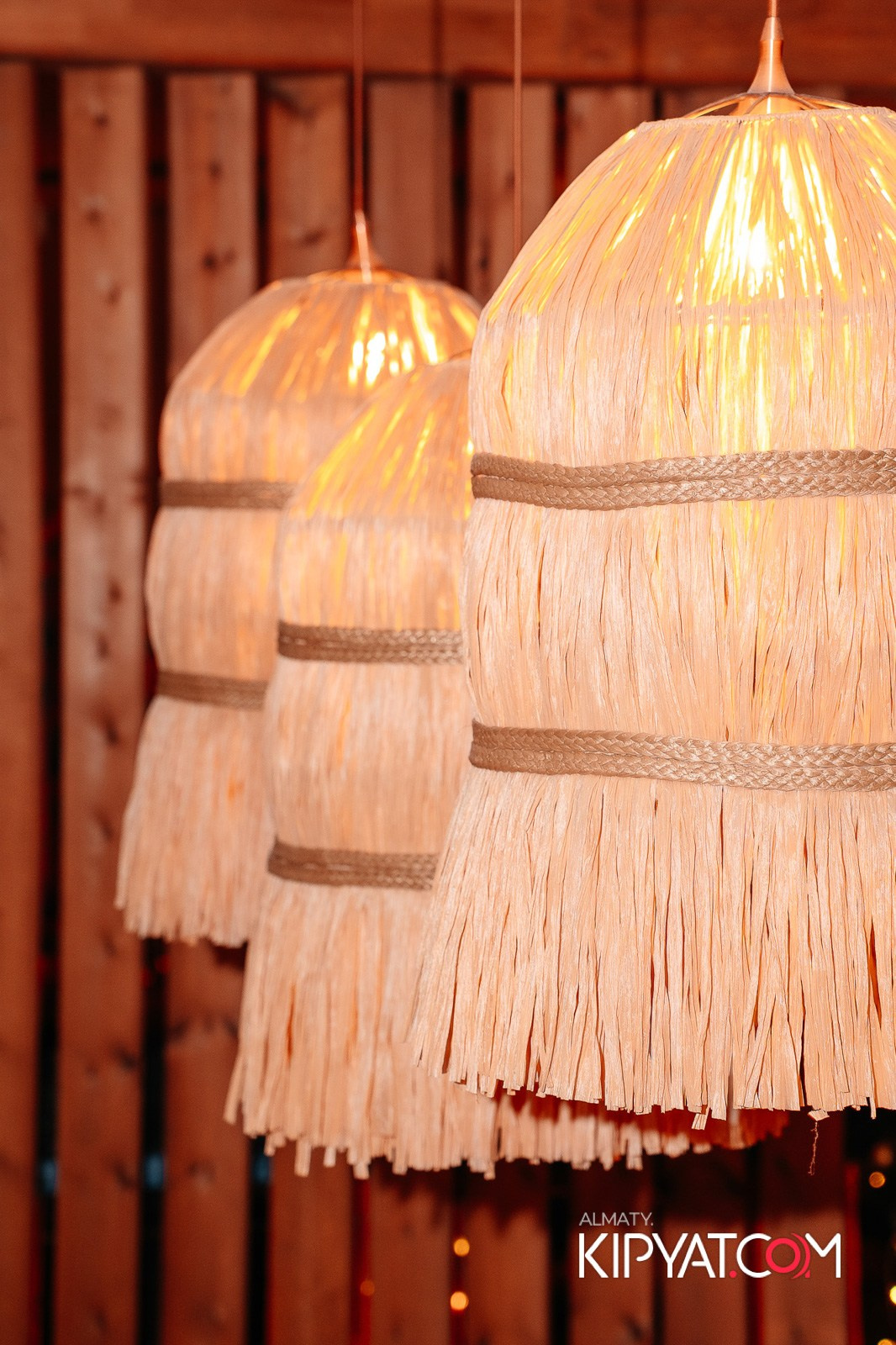 ГРУЗИНСКИЙ ДВОР НА КАБАНБАЙ БАТЫРА. КИПЯТКОМ АЛМАТЫ!